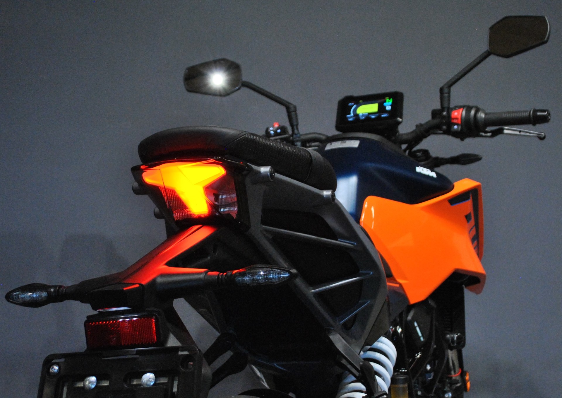 KTM 125 Duke-image-7
