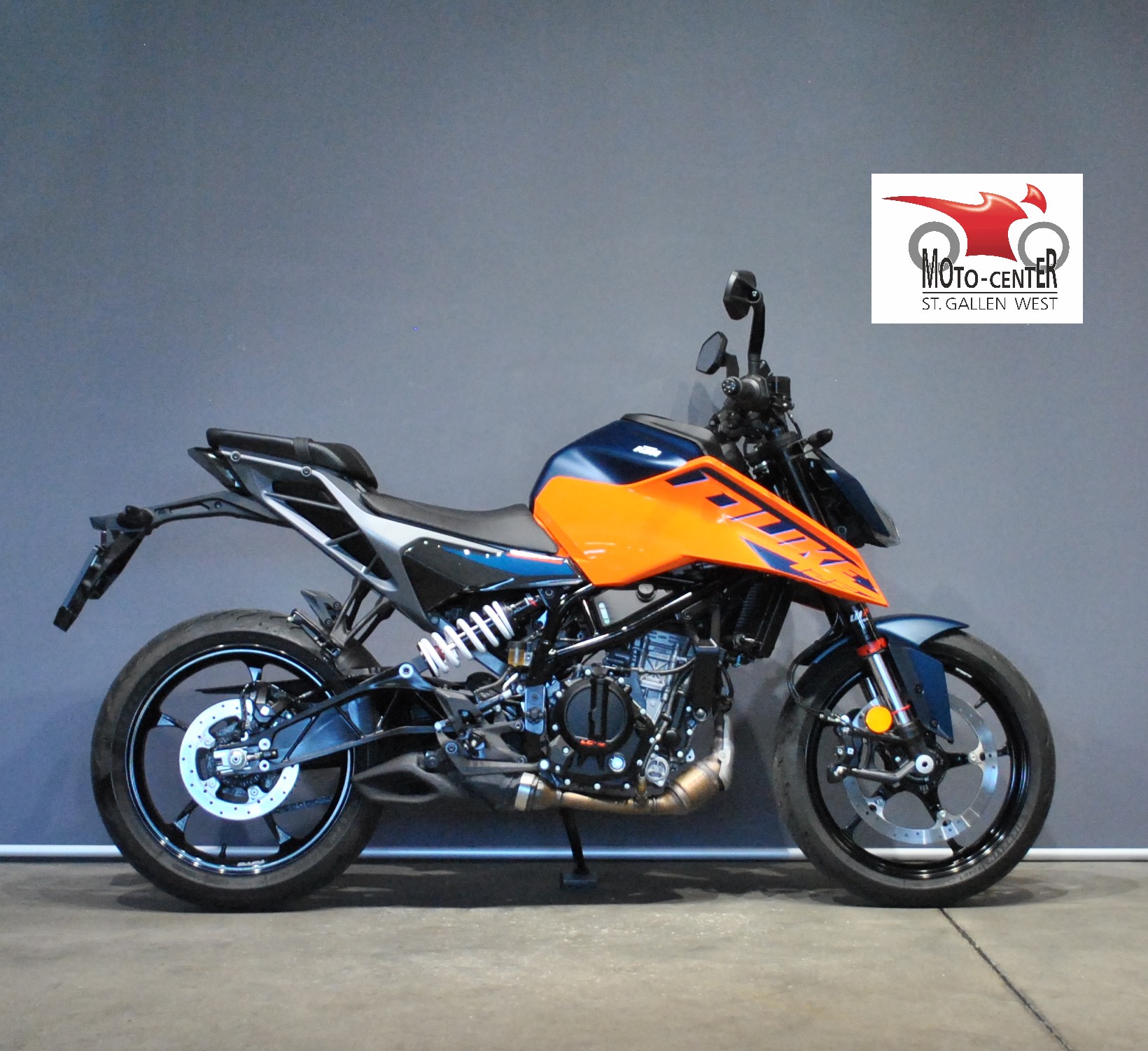 KTM 125 Duke-image-1