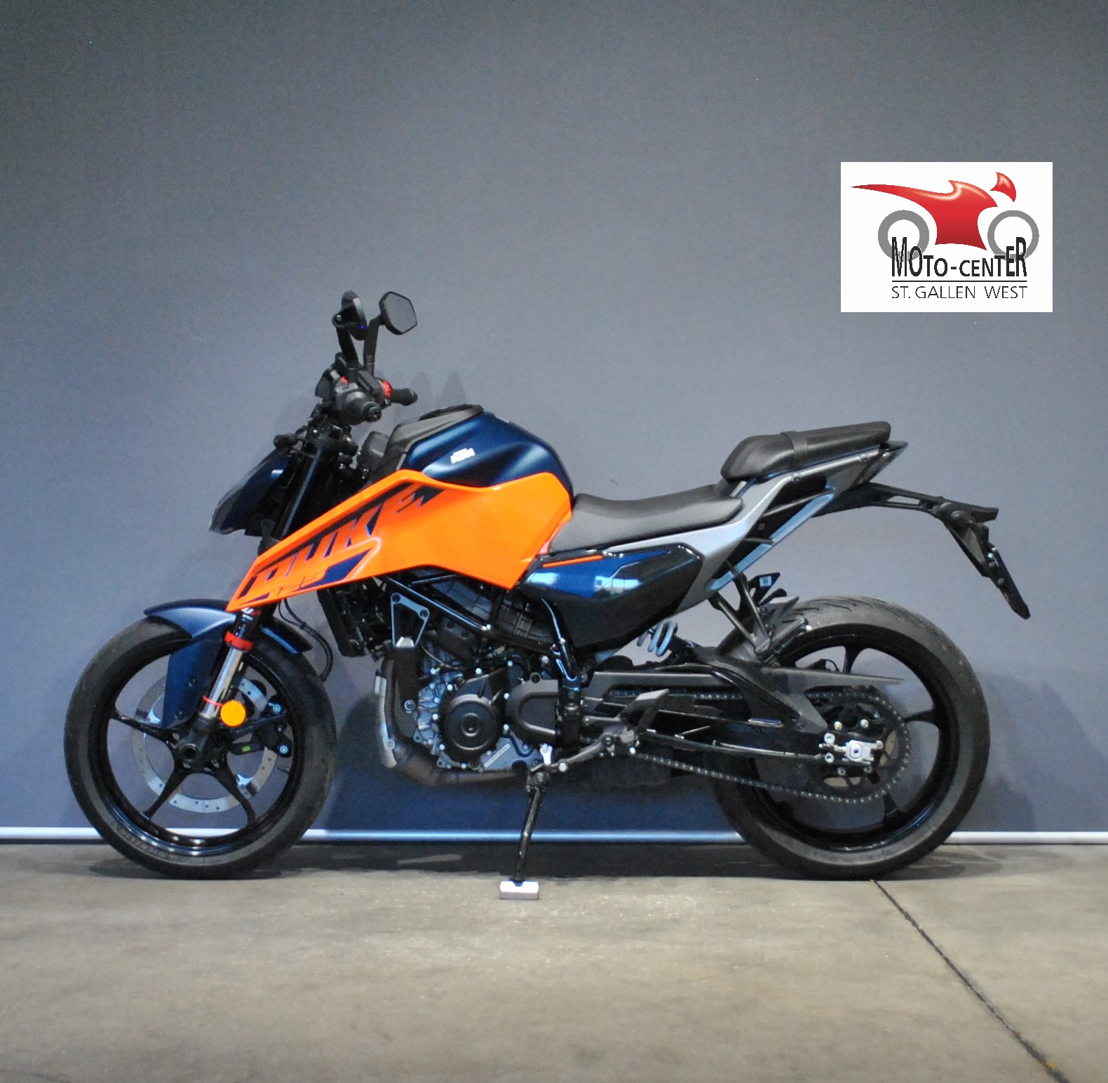 KTM 125 Duke-image-2