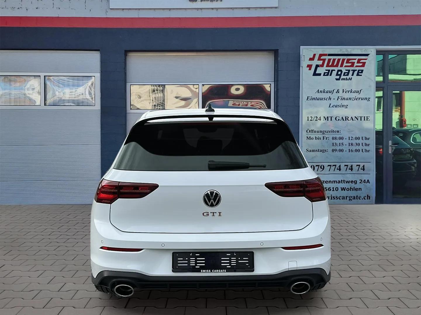 VW Golf 2.0 TSI GTI Clubsport DSG Black Style mit Panoramadach & DCC-image-6
