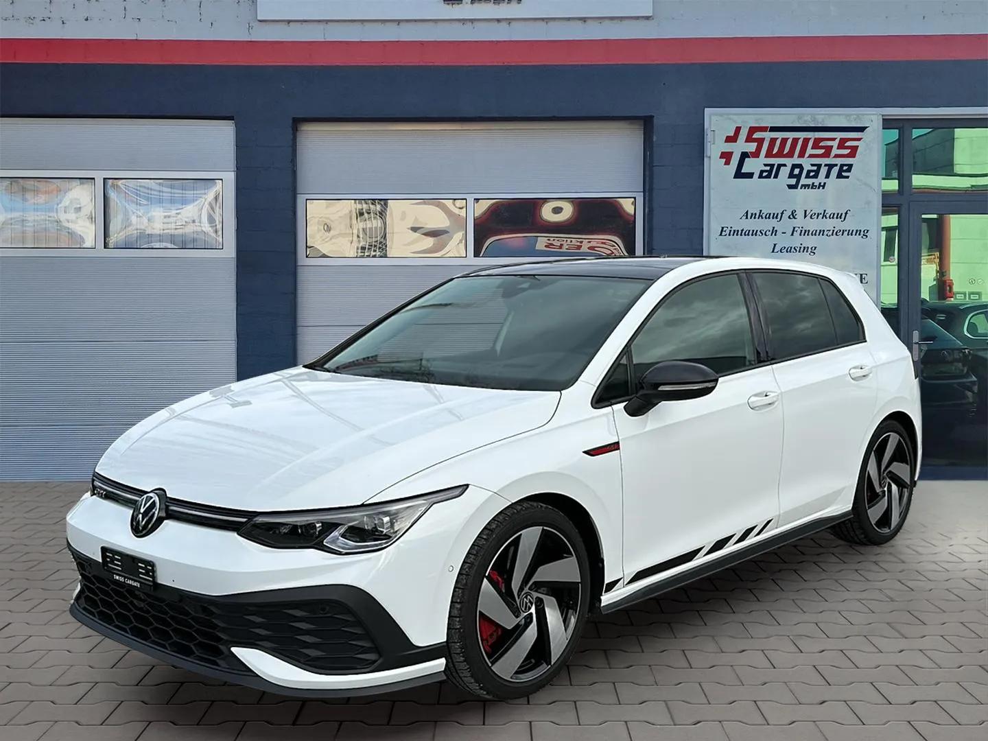 VW Golf 2.0 TSI GTI Clubsport DSG Black Style mit Panoramadach & DCC-showroom-element-3