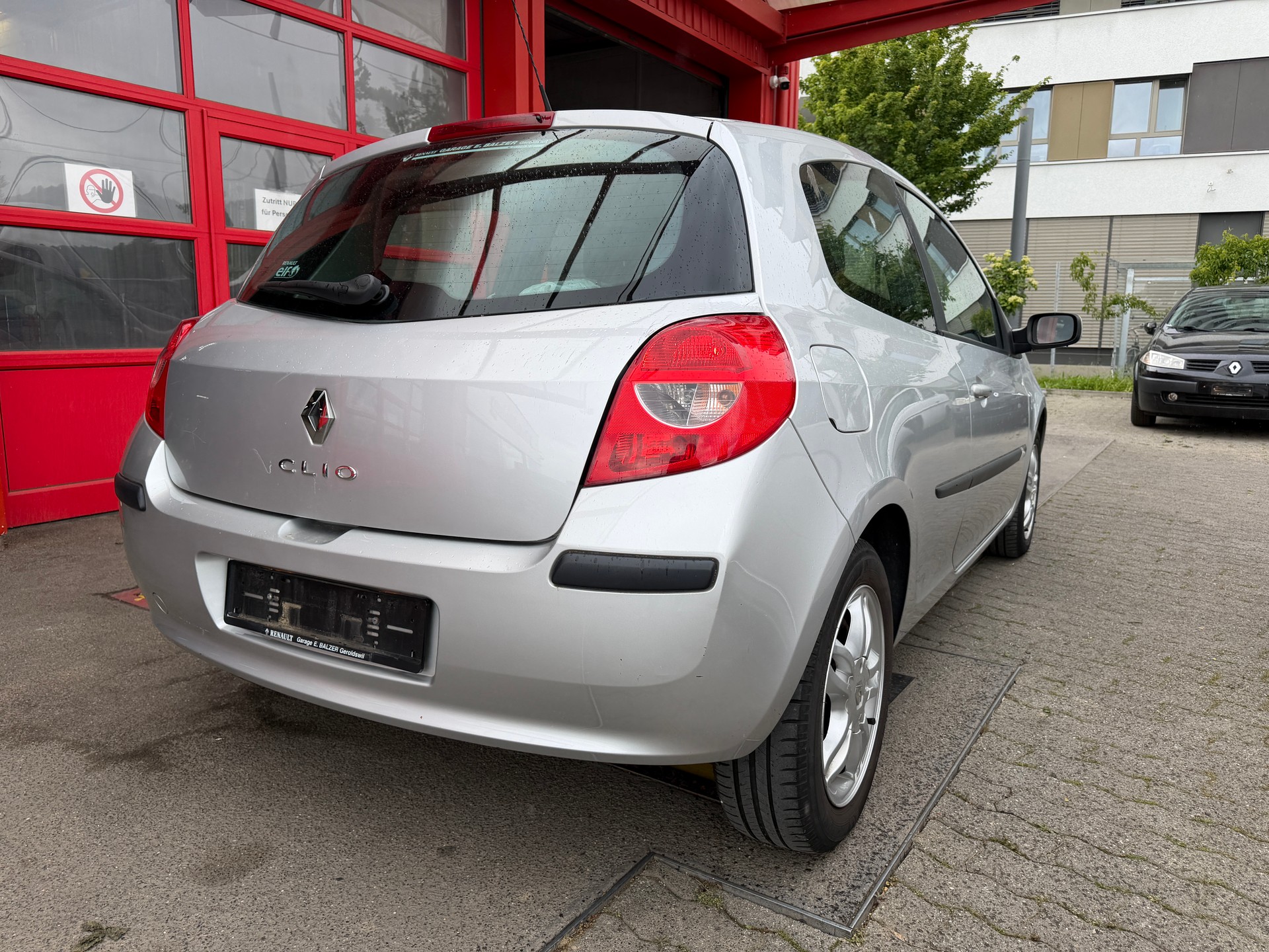 RENAULT Clio 1.6 16V Dynamique-image-4