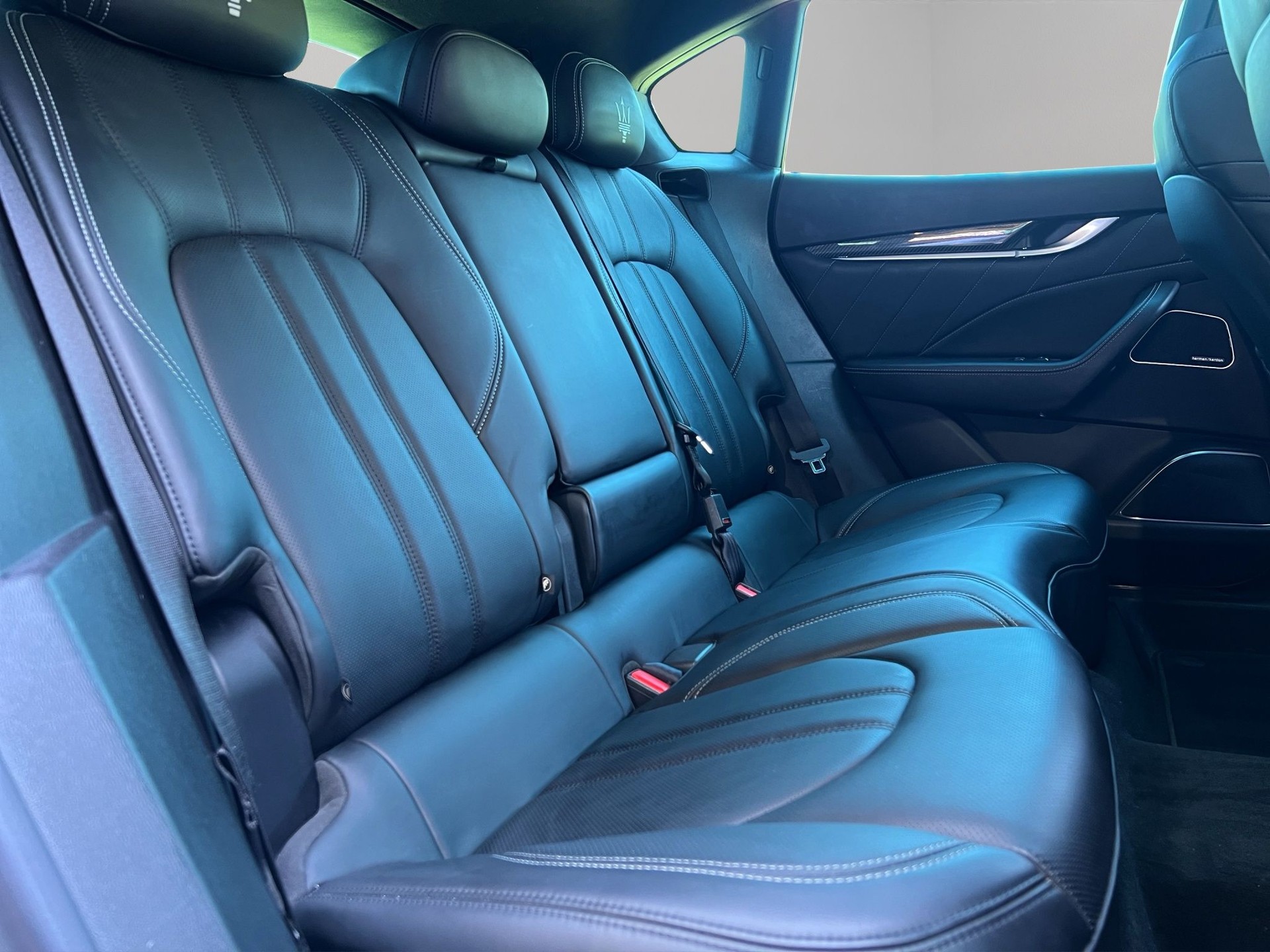 MASERATI Levante 3.0 V6 GranSport Automatica-image-26