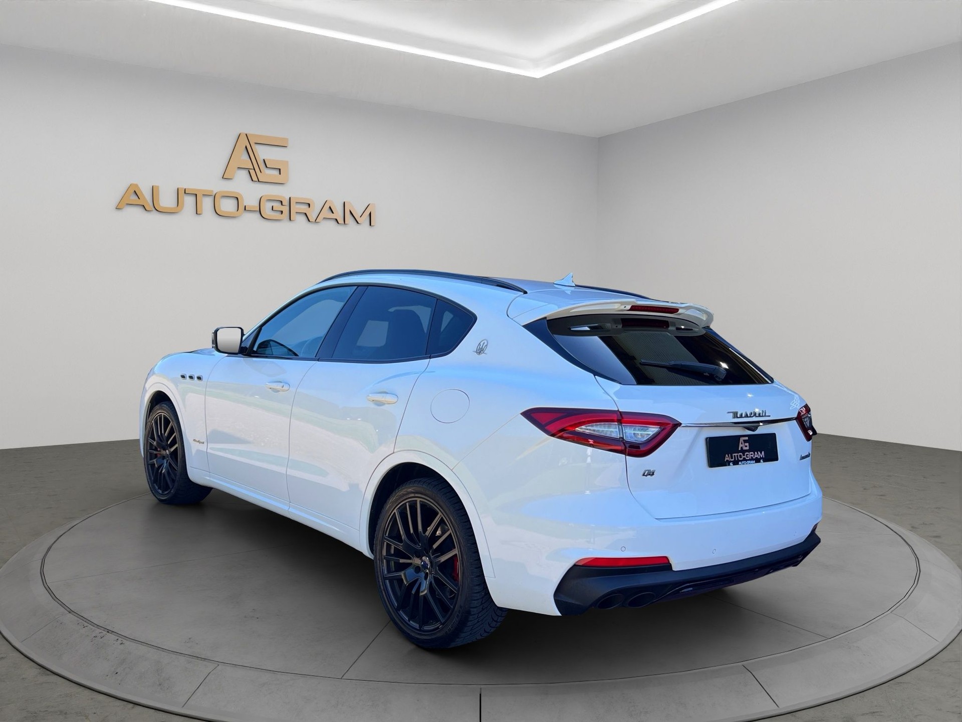 MASERATI Levante 3.0 V6 GranSport Automatica-showroom-element-2