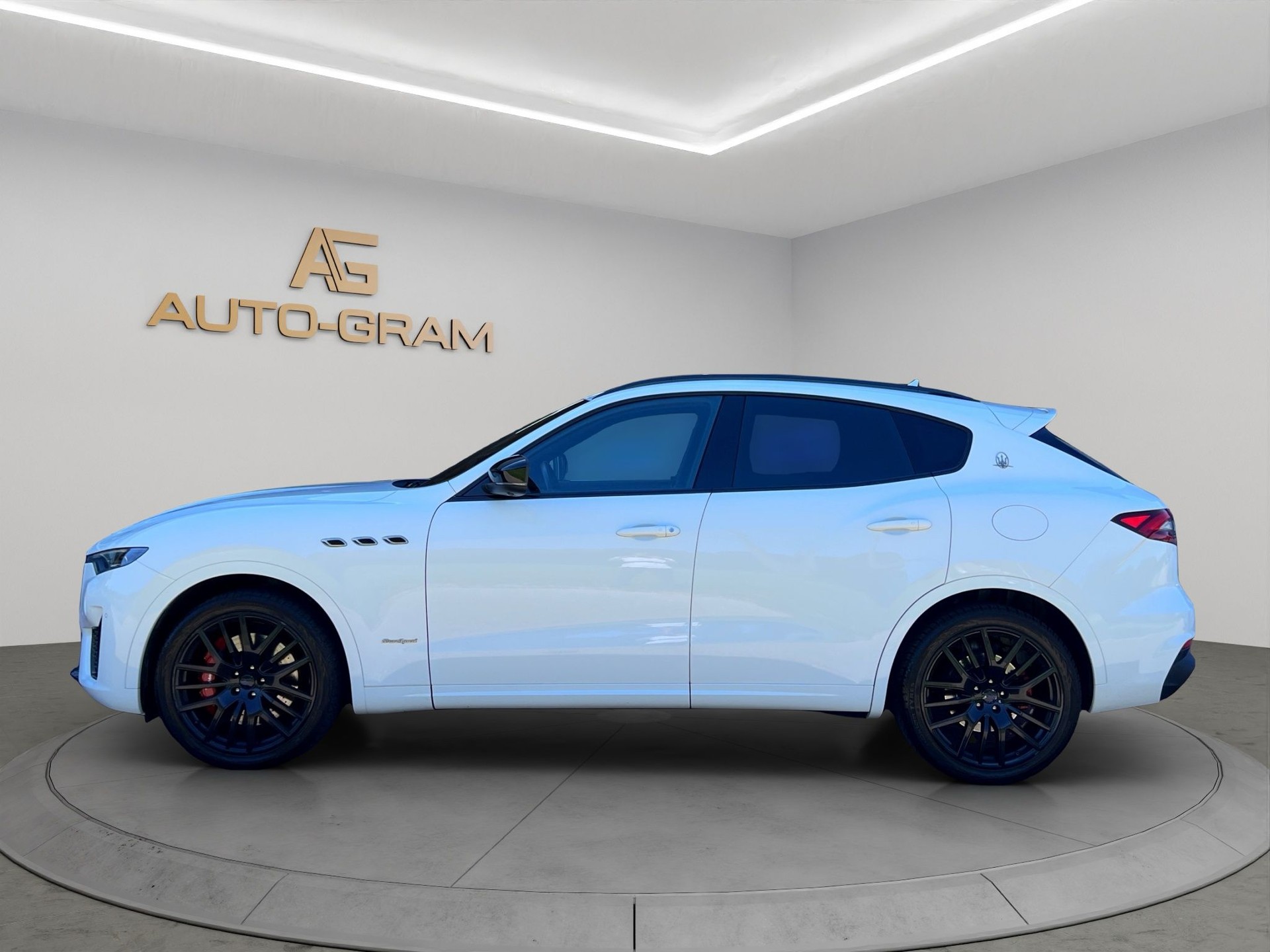 MASERATI Levante 3.0 V6 GranSport Automatica-showroom-element-1