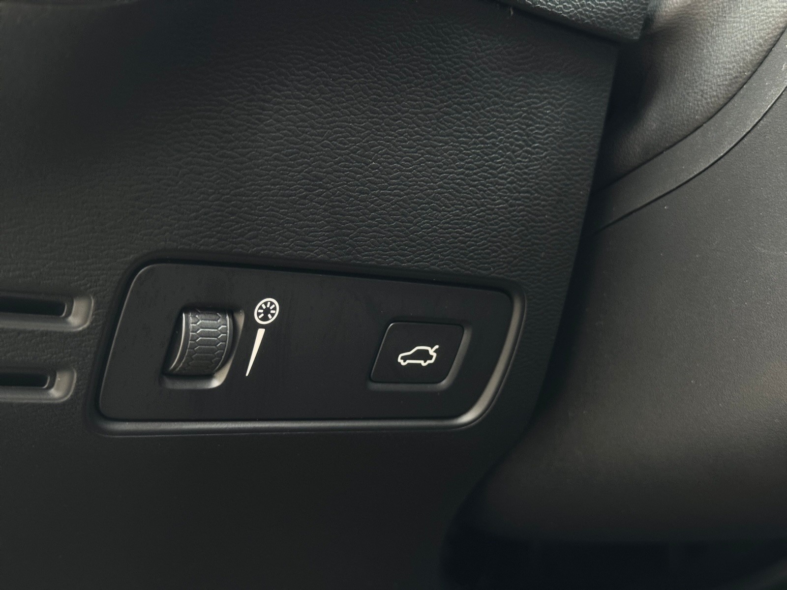 VOLVO XC40 D3 Geartronic-image-22