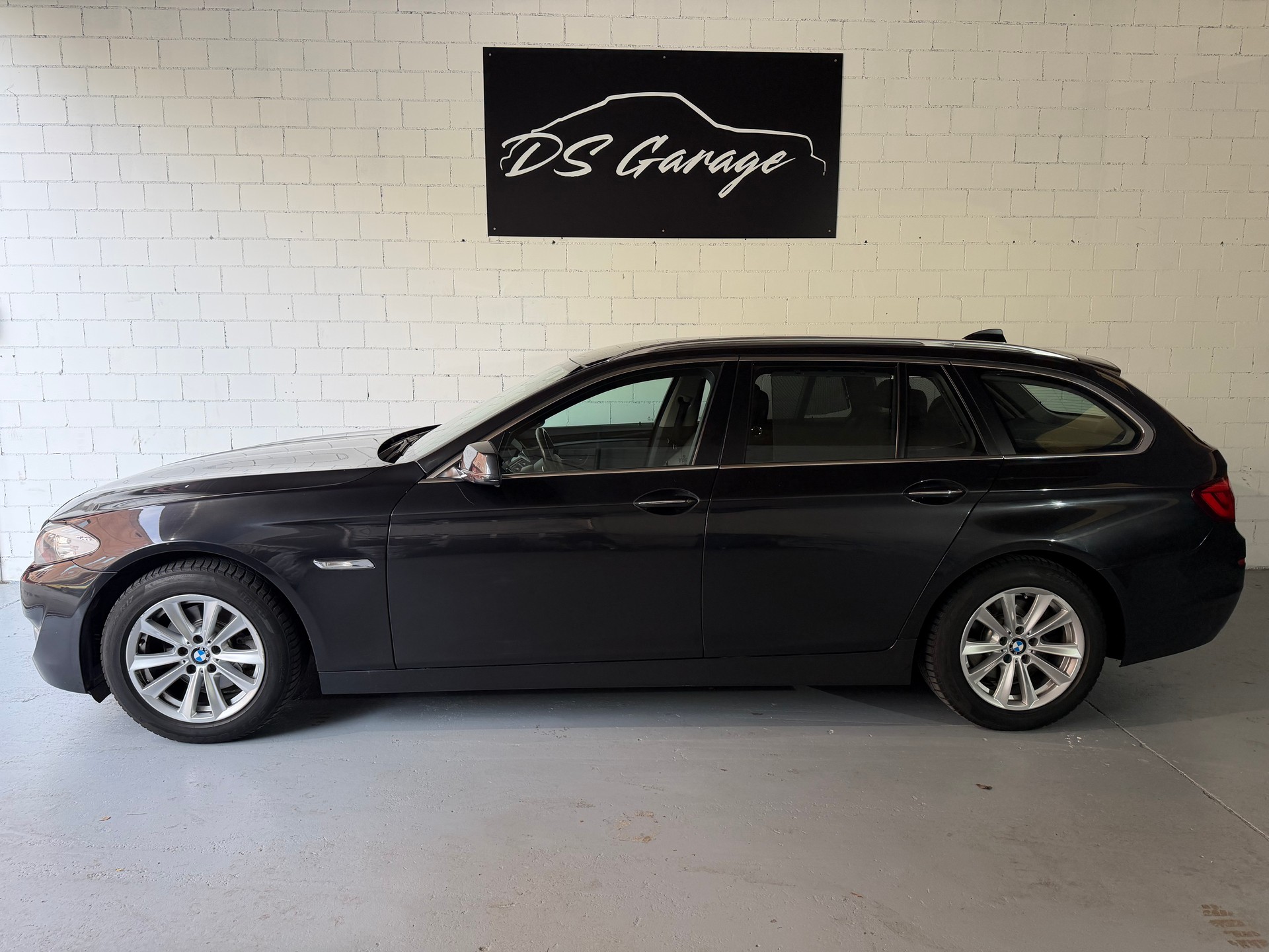 BMW 520d Touring Steptronic-image-2