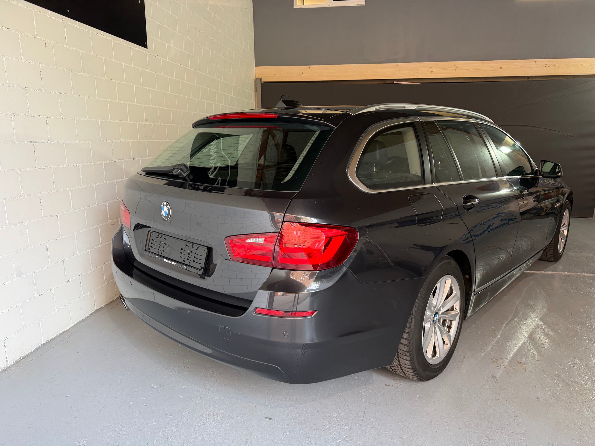 BMW 520d Touring Steptronic-image-6