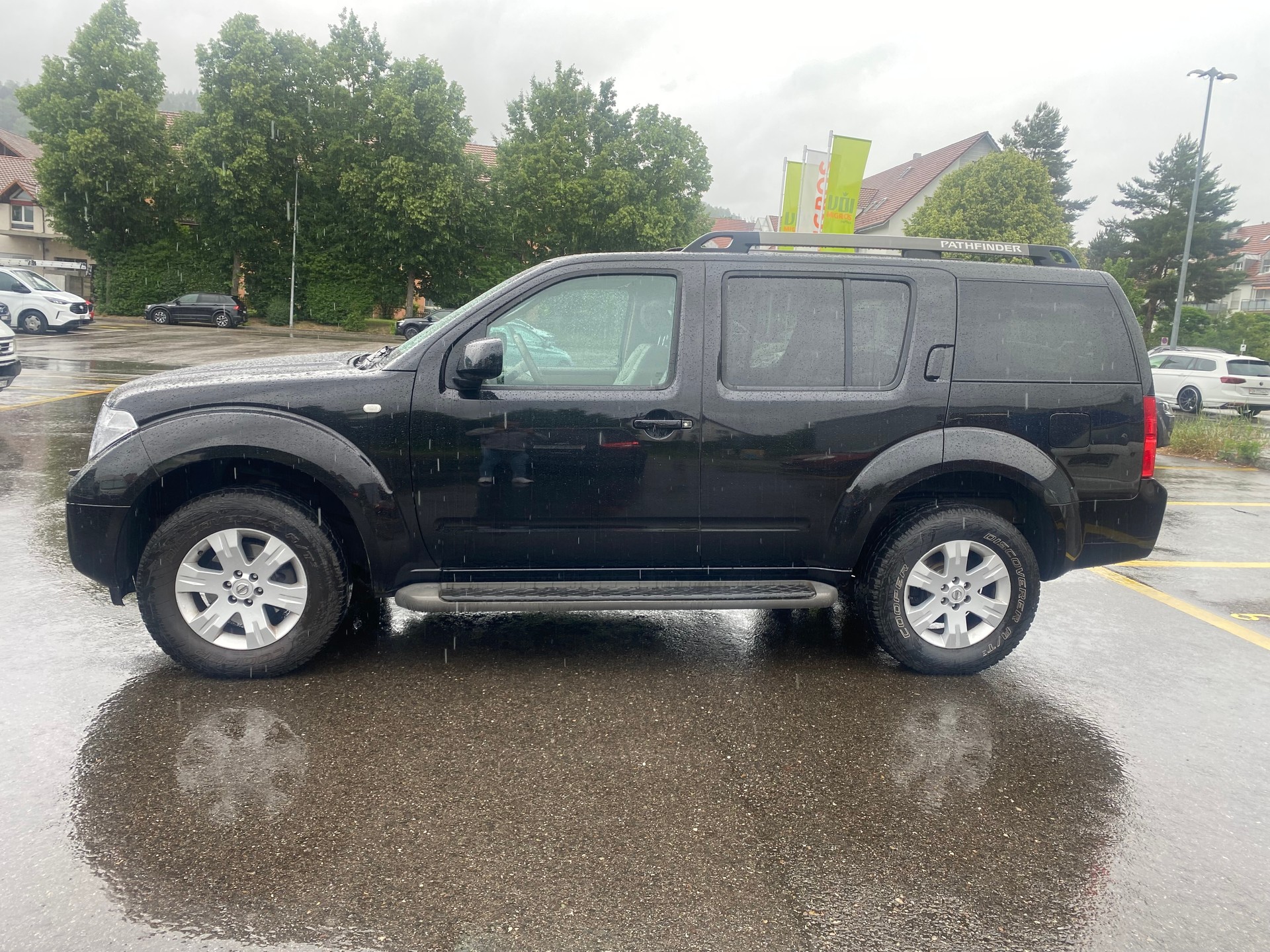 NISSAN PATHFINDER-image-4