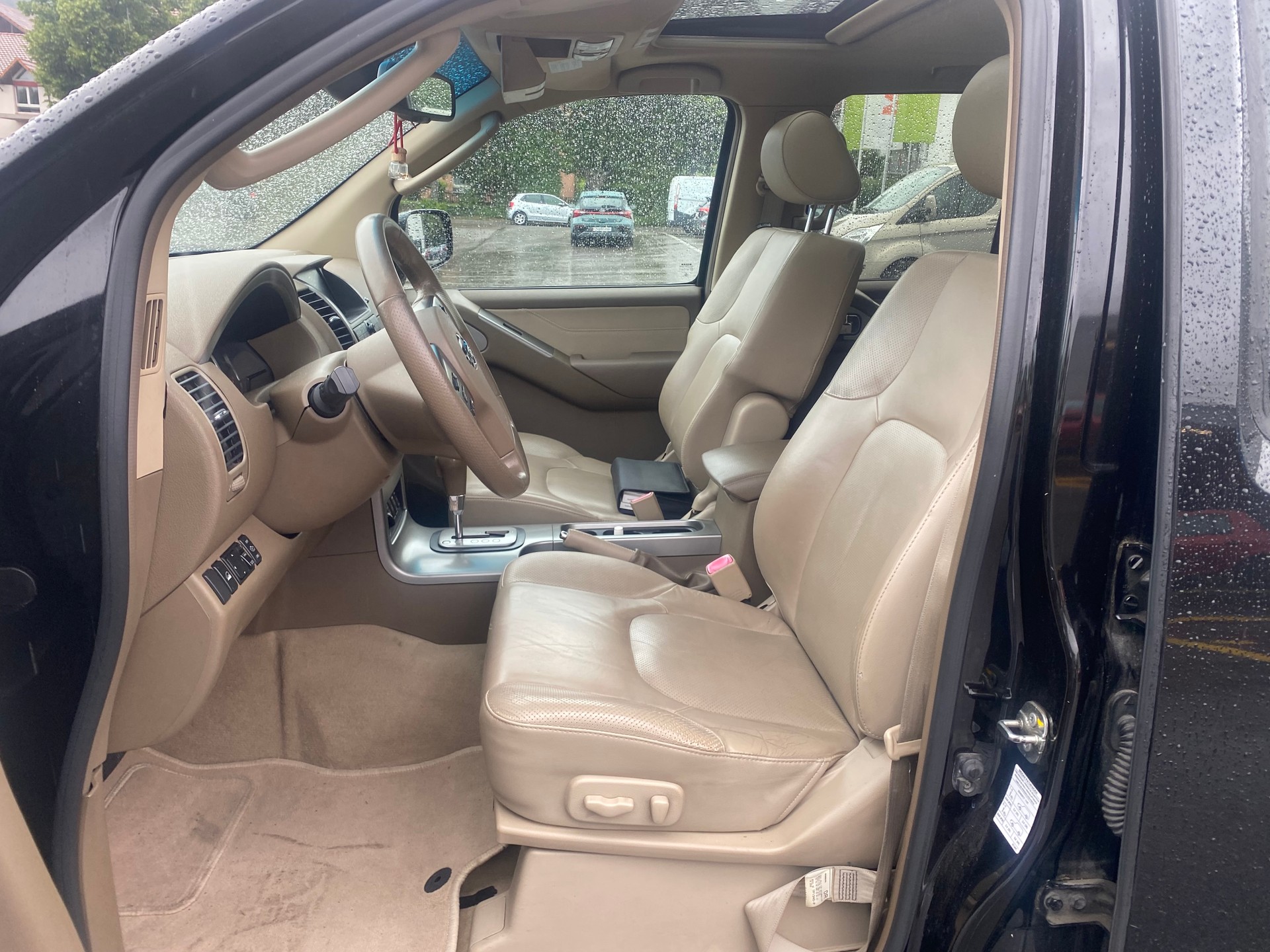NISSAN PATHFINDER-image-9