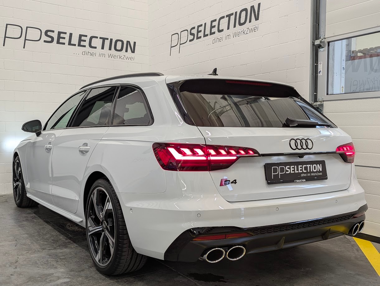 AUDI S4 Avant 3.0 V6 TDI quattro T-Tronic*ALL-BLACK S-SITZE MATRIX 360CAM CARBON ASSISTS 19 ZOLL VIRTUAL*-image-31