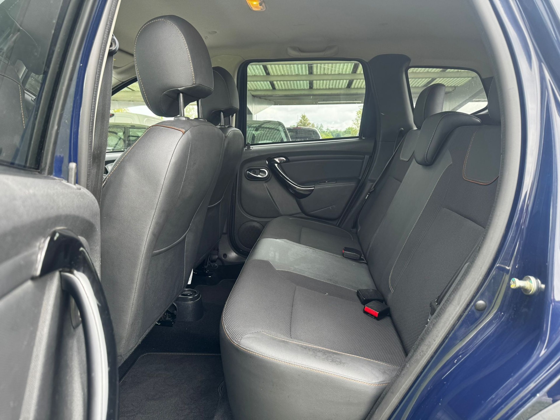 DACIA Duster 1.2 T Lauréate 4x2-image-10