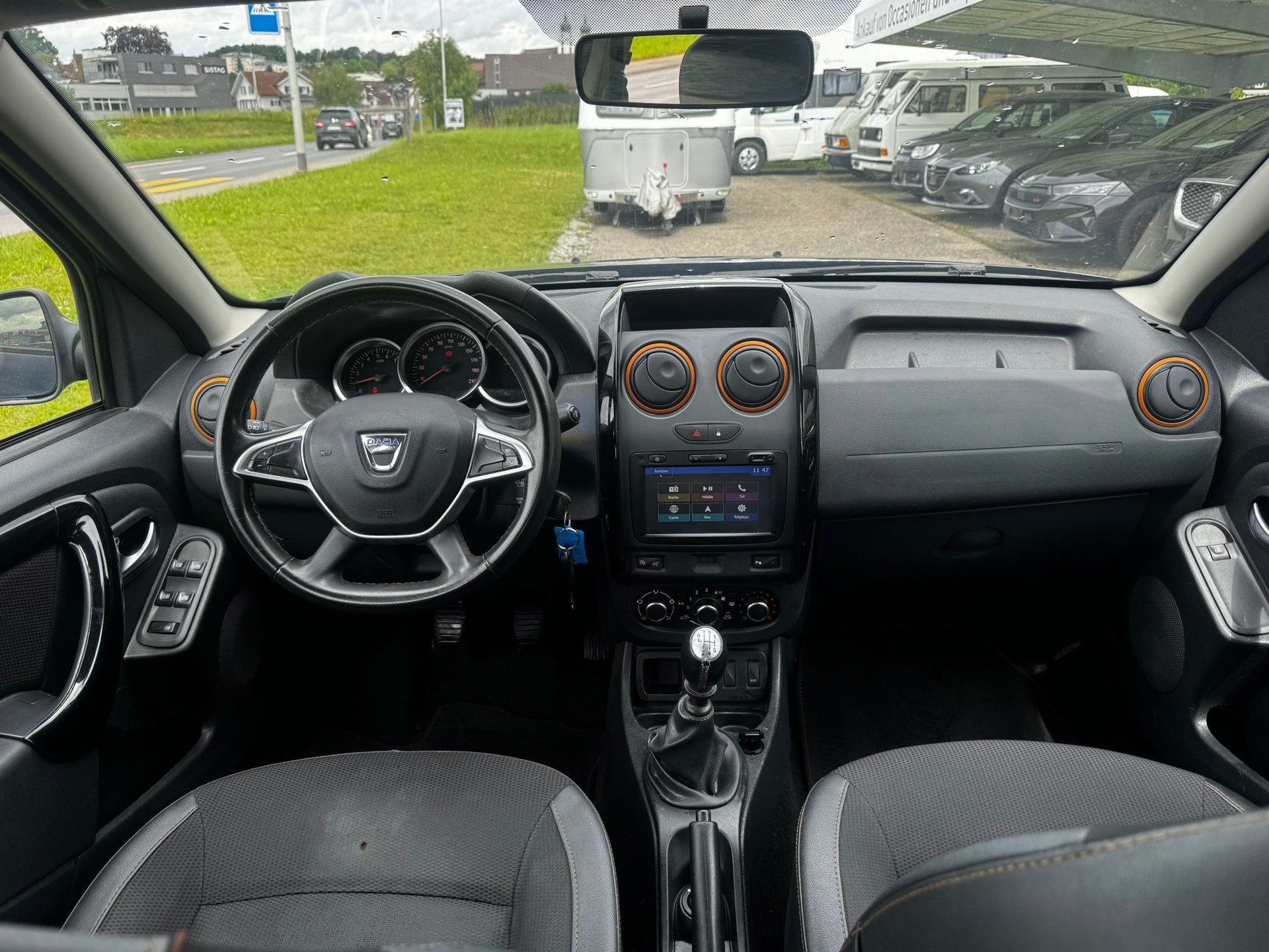 DACIA Duster 1.2 T Lauréate 4x2-image-9