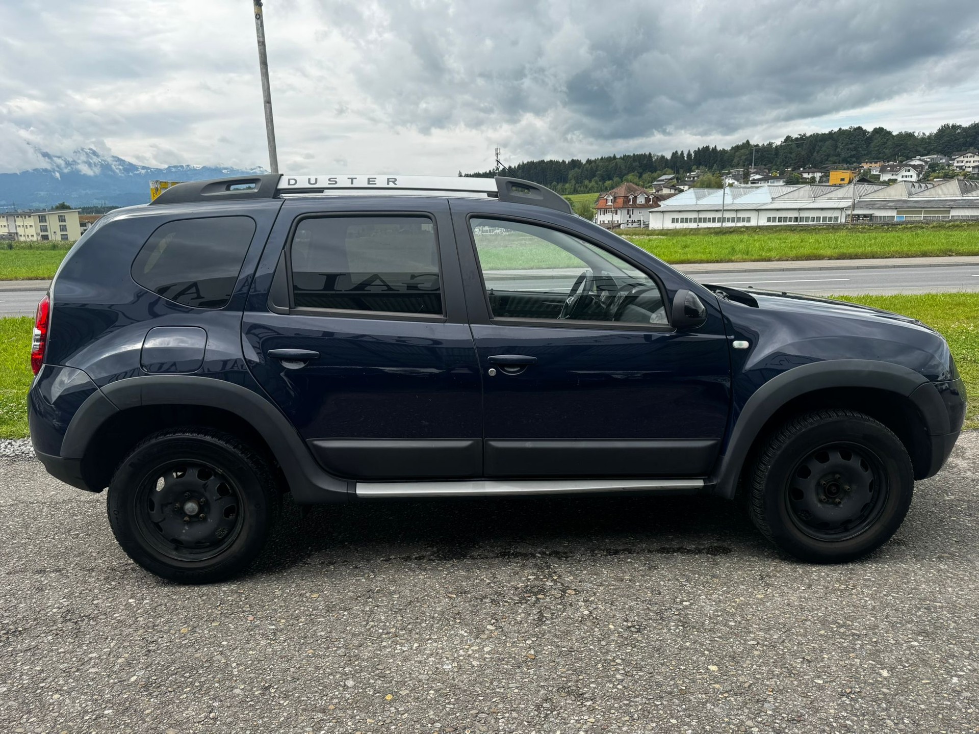 DACIA Duster 1.2 T Lauréate 4x2-image-3