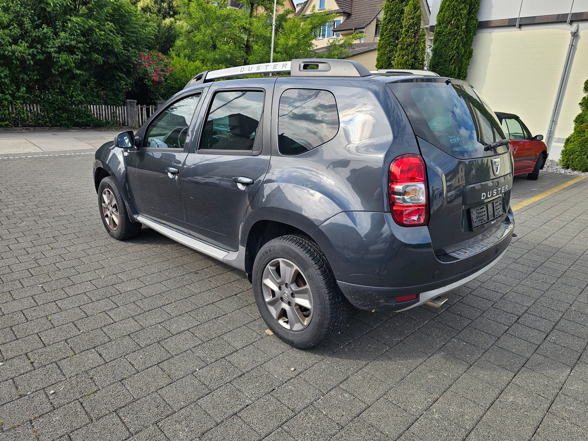 DACIA Duster 1.5 dCi MOUNTAINS Celebration 4x4 055/100-image-2