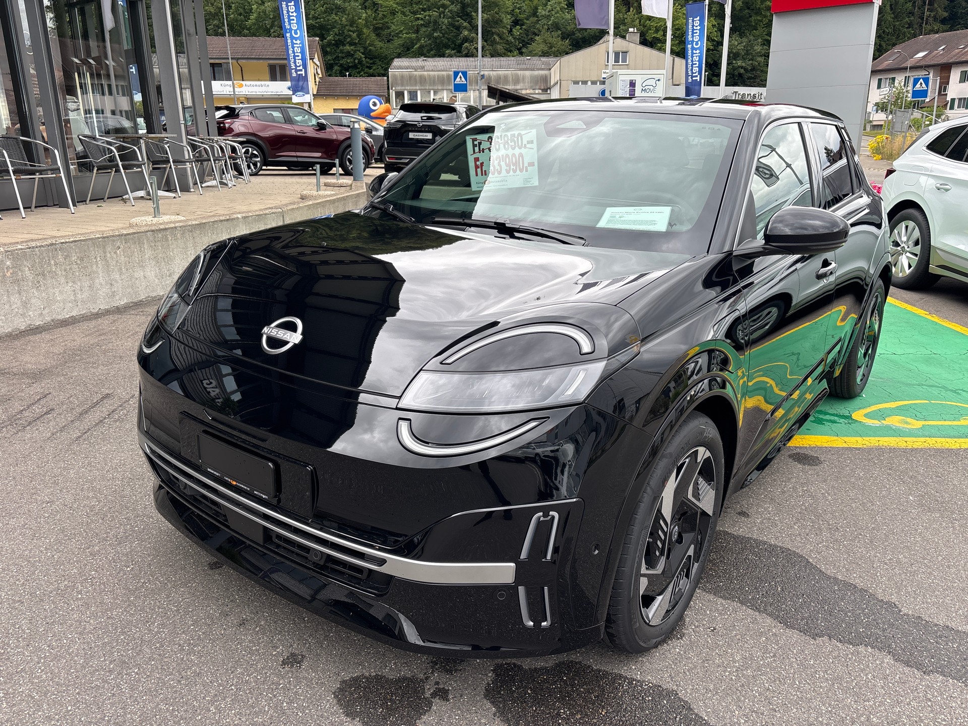 NISSAN Micra 52kWh Evolve-showroom-element-1