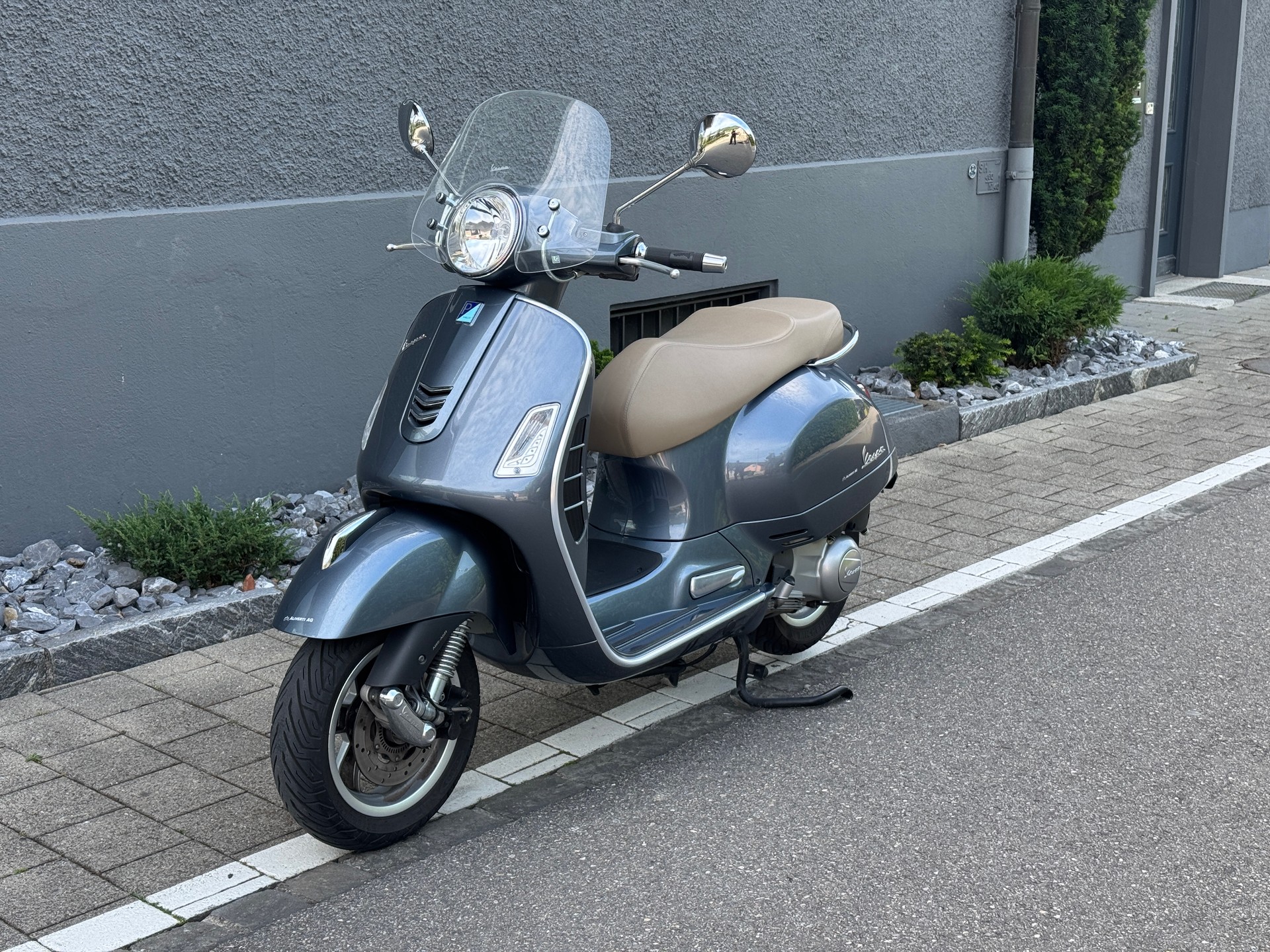 PIAGGIO Vespa GTS 300 i.e ABS-image-0