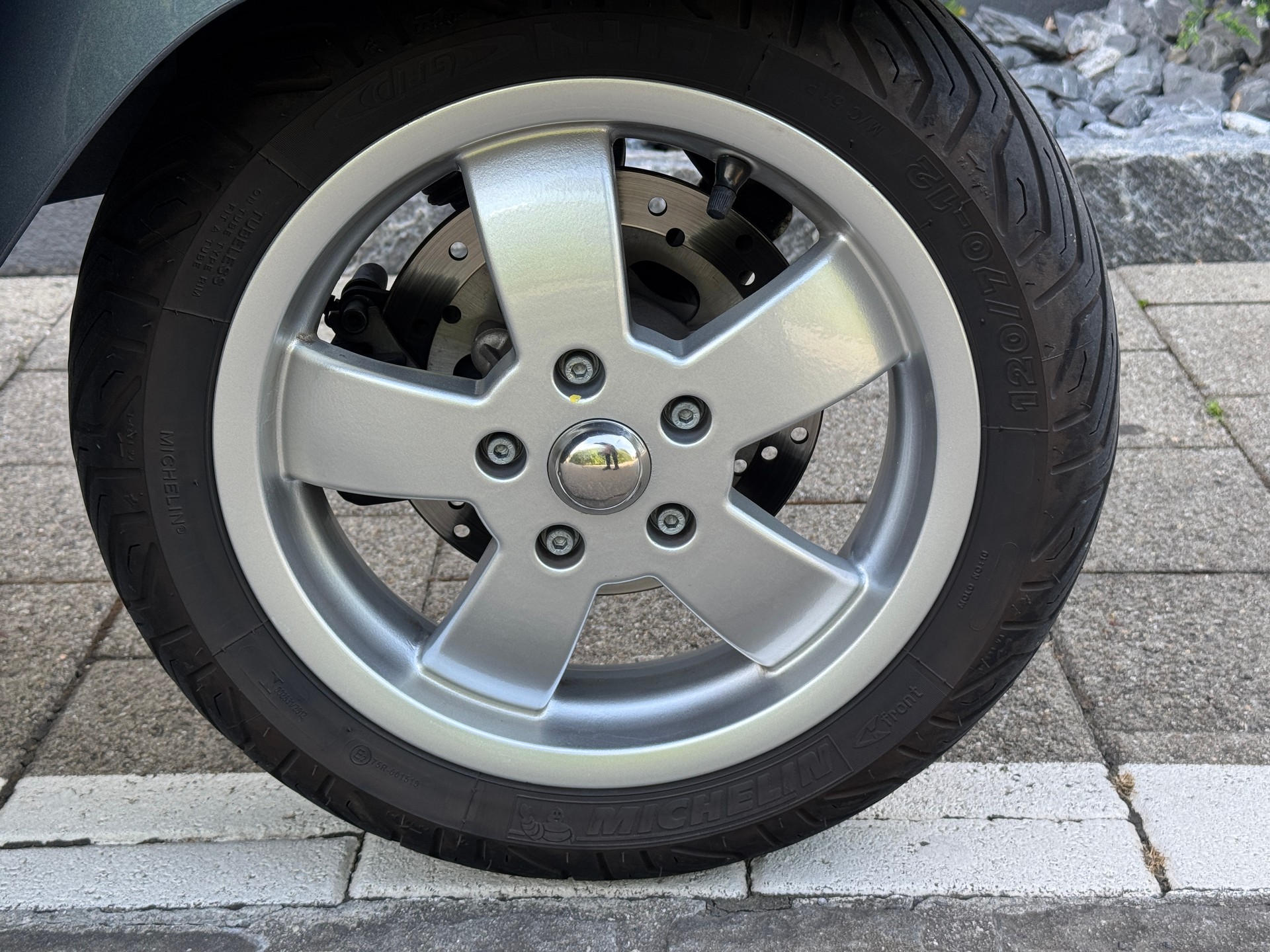 PIAGGIO Vespa GTS 300 i.e ABS-image-11