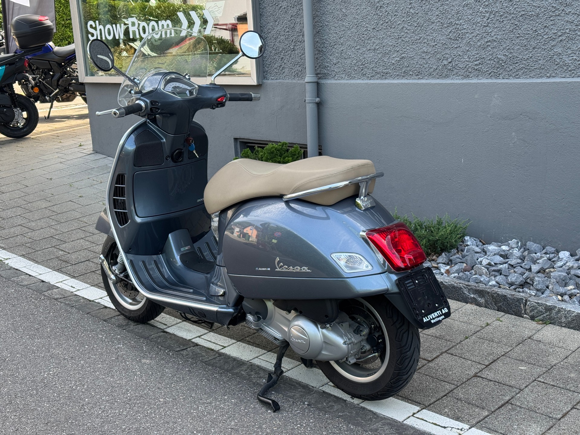 PIAGGIO Vespa GTS 300 i.e ABS-image-9
