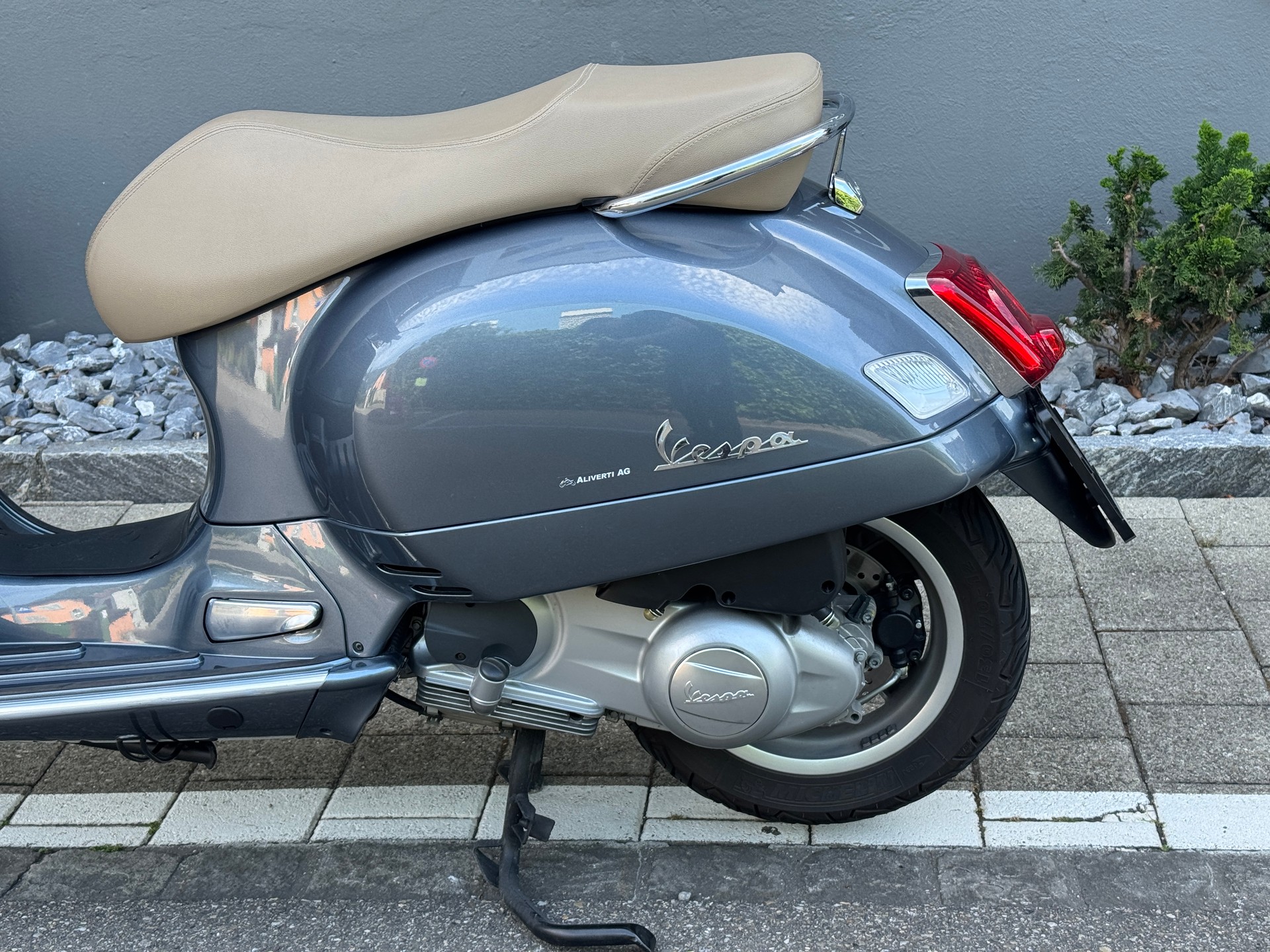 PIAGGIO Vespa GTS 300 i.e ABS-image-4