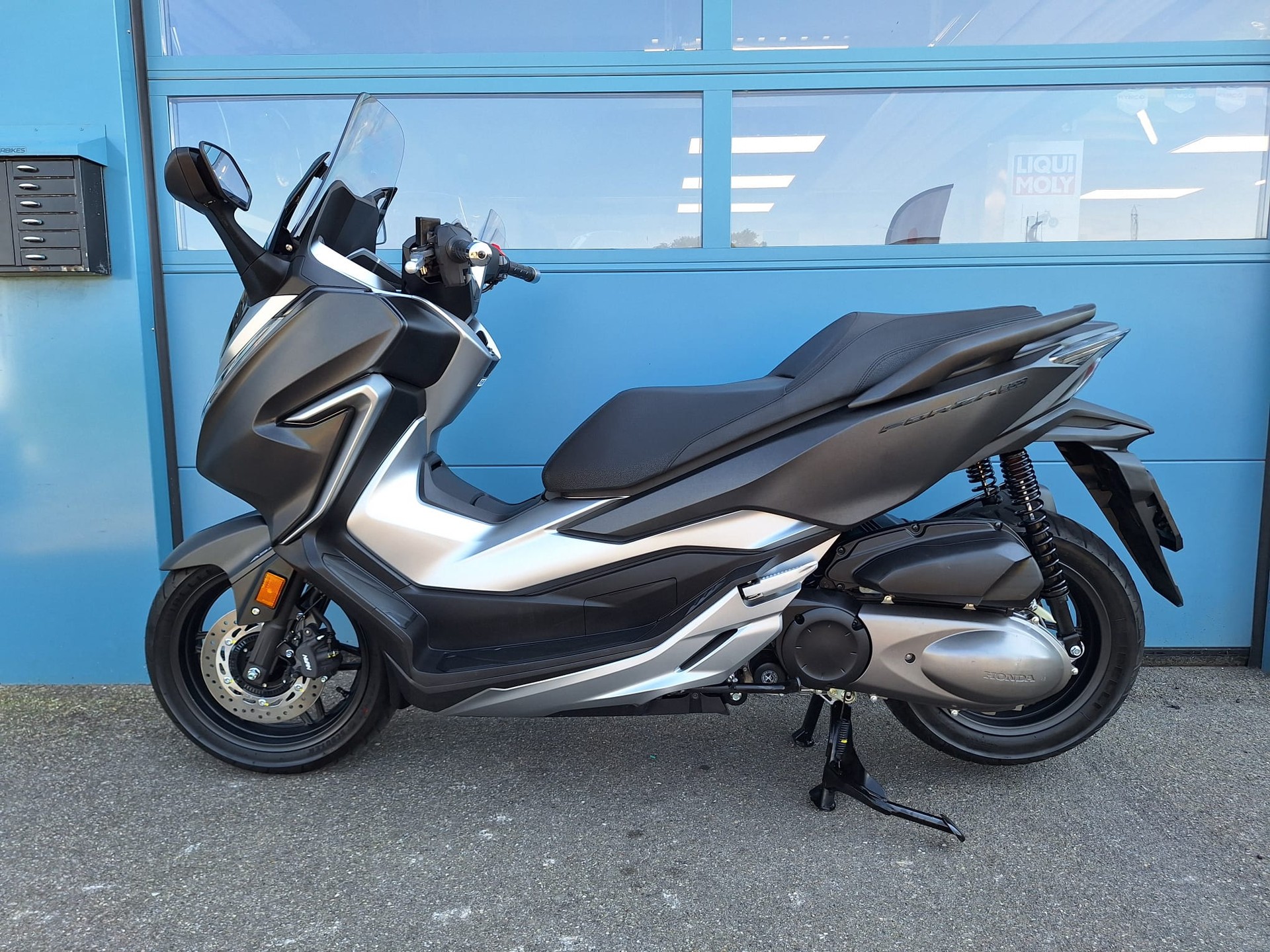 HONDA NSS 300 Forza ABS-image-1