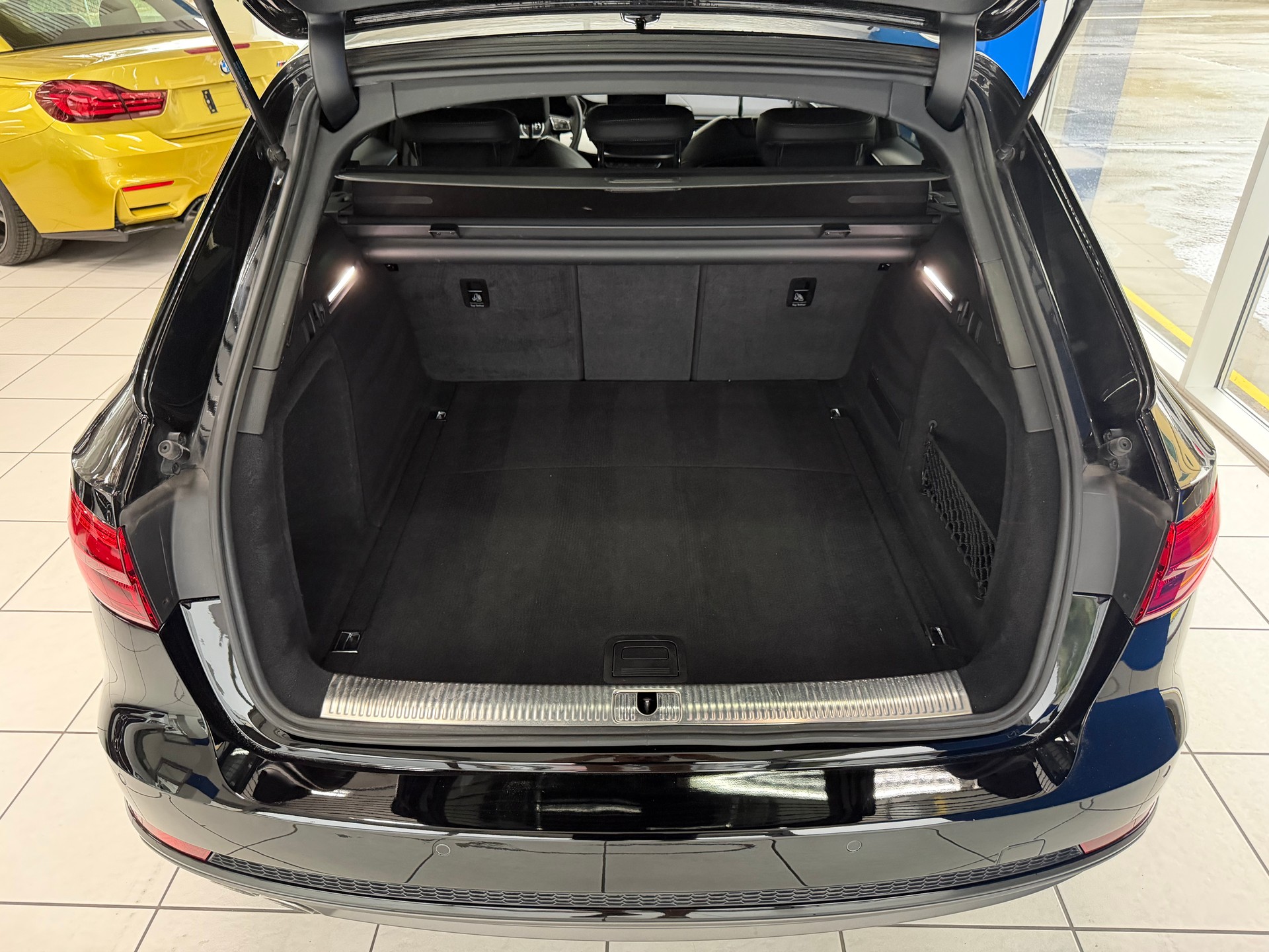 AUDI A4 Avant 3.0 TDI quattro S-tronic S-LINE-image-9