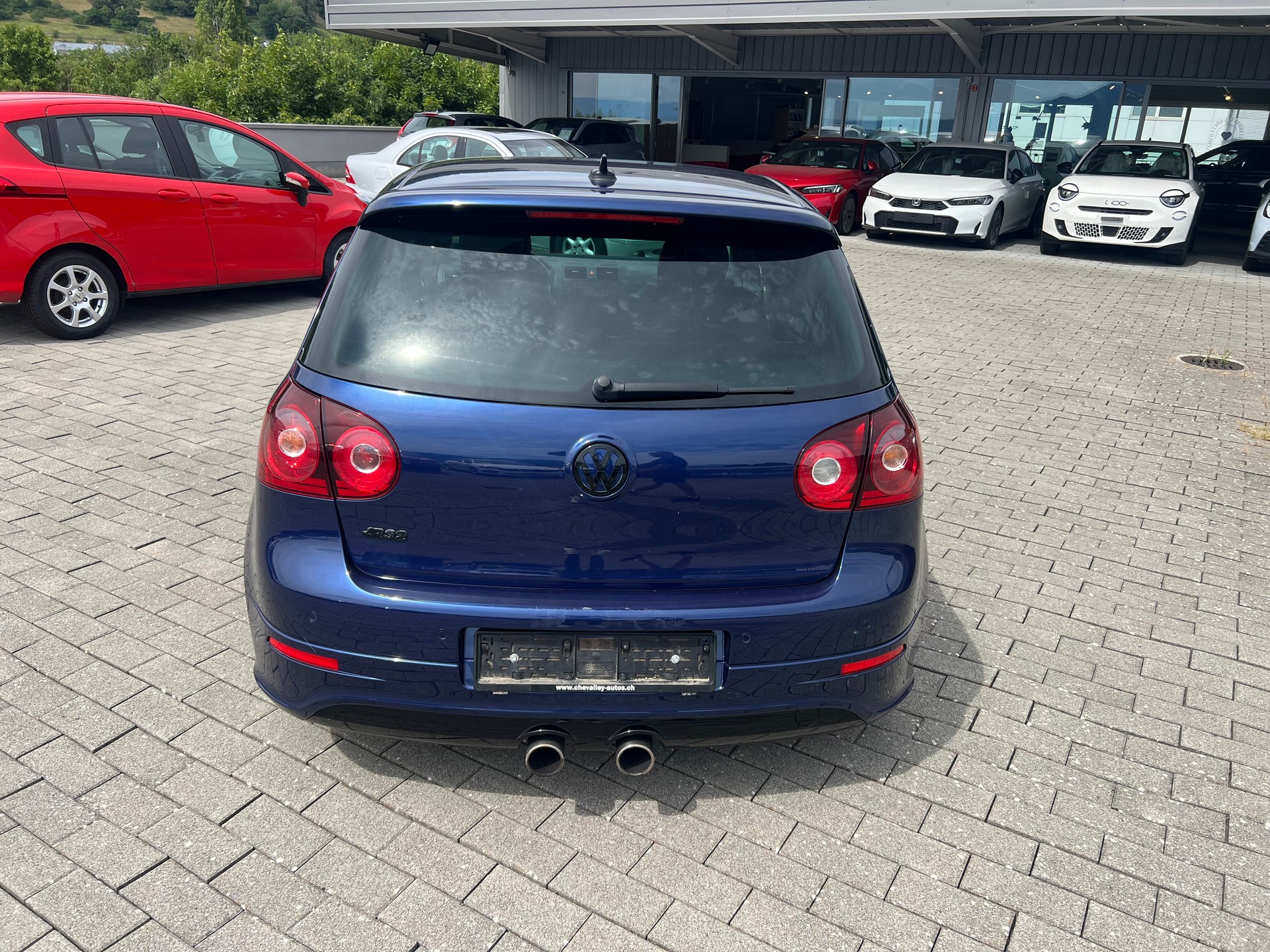 VW Golf R32 V6 4Motion DSG-image-3