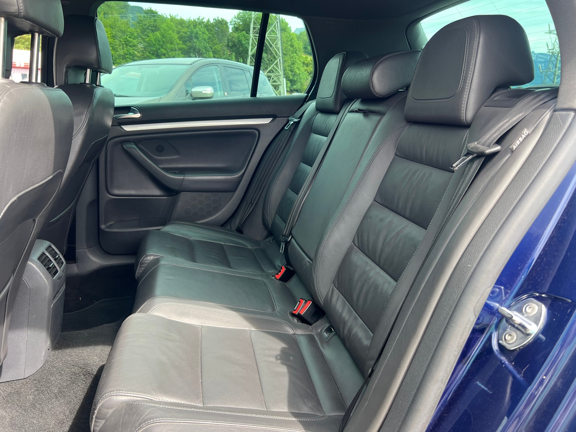 VW Golf R32 V6 4Motion DSG-image-7