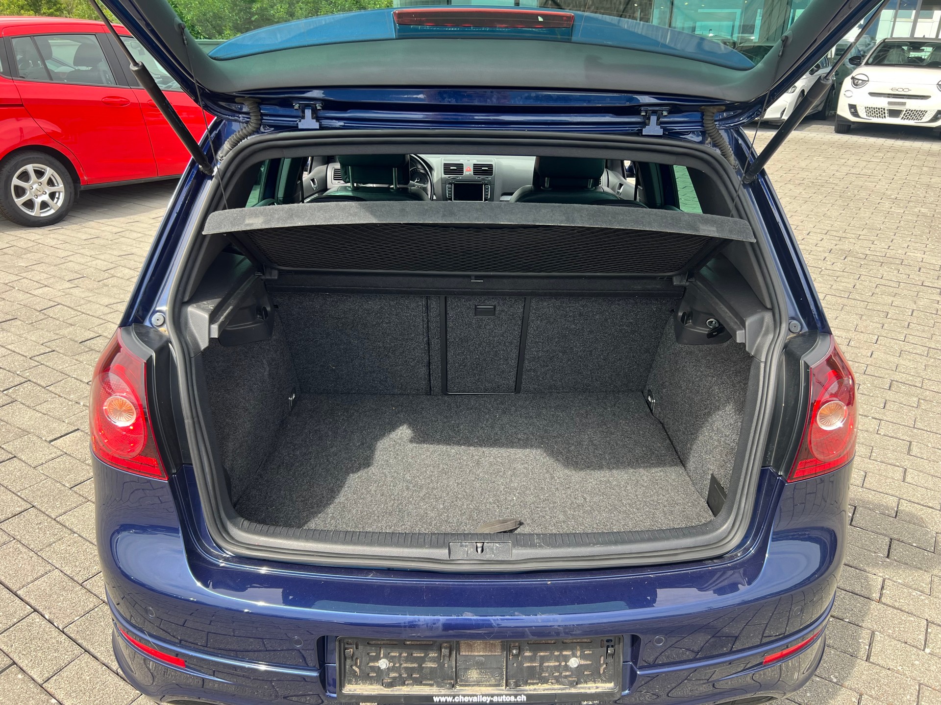 VW Golf R32 V6 4Motion DSG-image-4