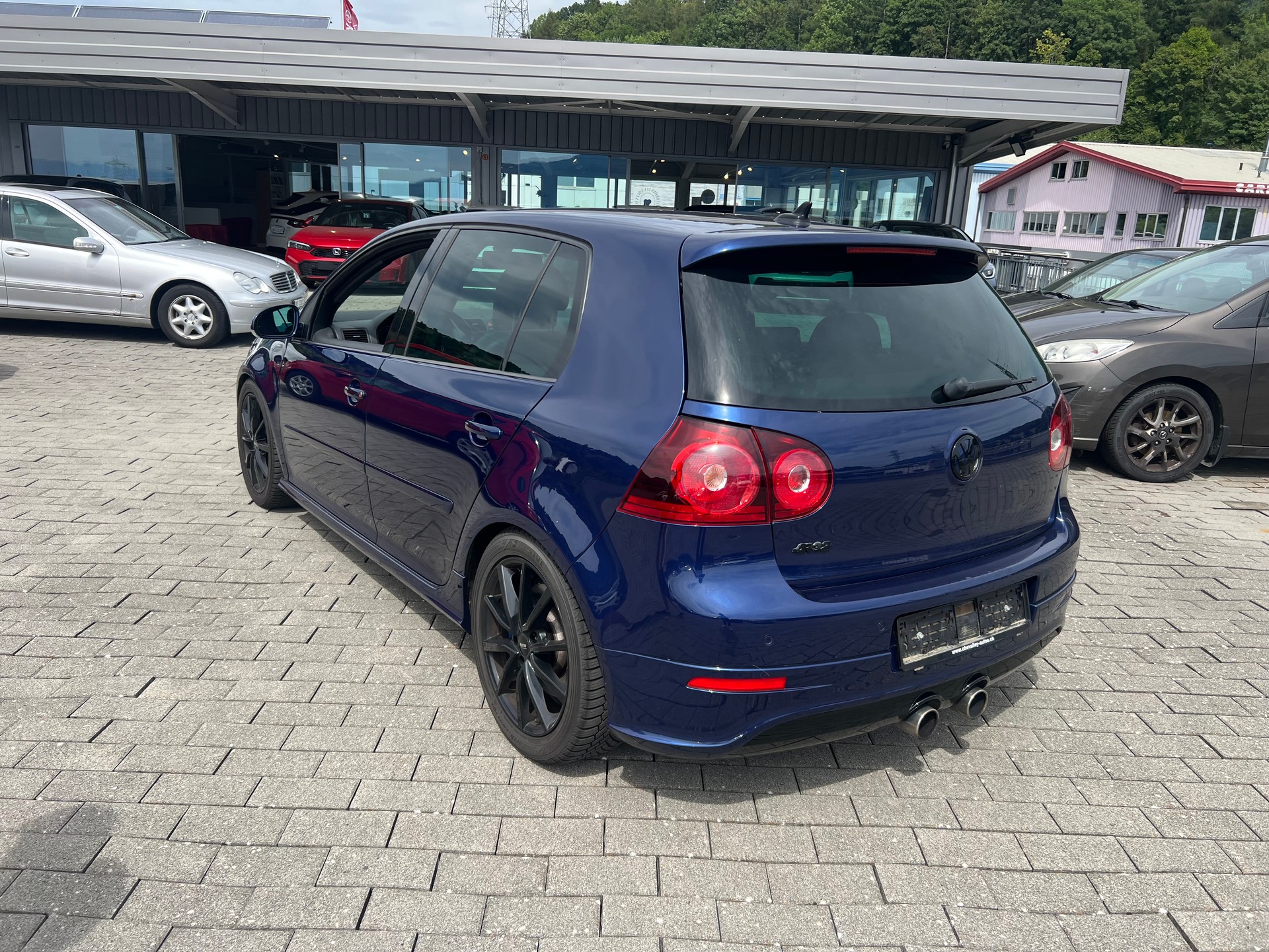 VW Golf R32 V6 4Motion DSG-image-5