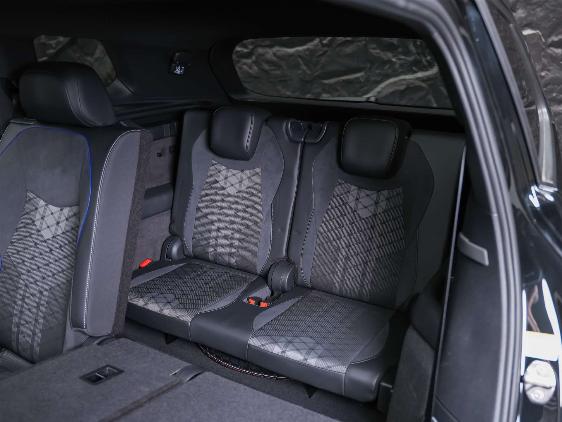 VW Tayron 2.0 TDI SCR R-Line 4Motion DSG *7 Plätzer*Panorama*Massage*-image-17