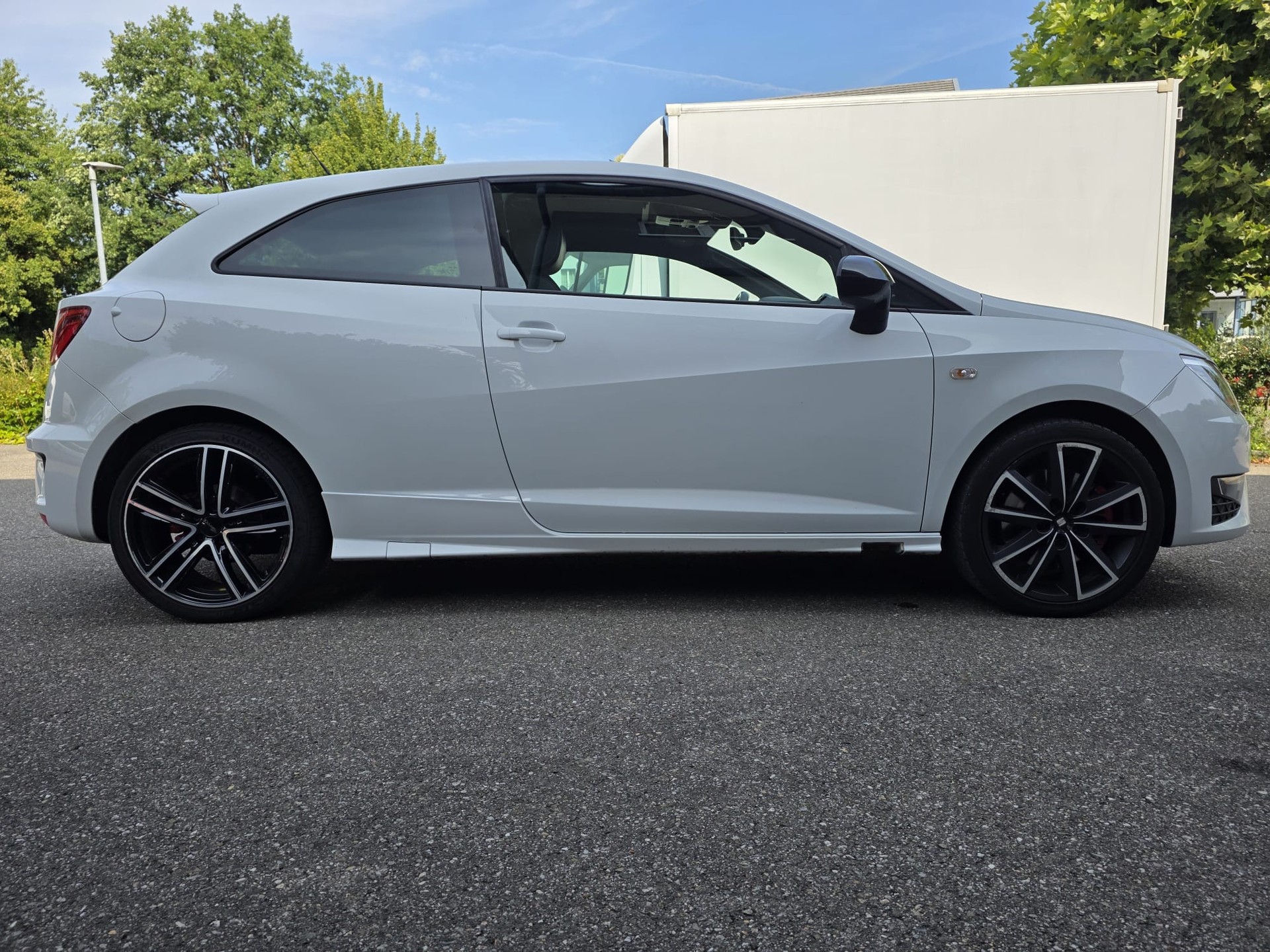 SEAT Ibiza SC 1.8 TSI Cupra-image-13