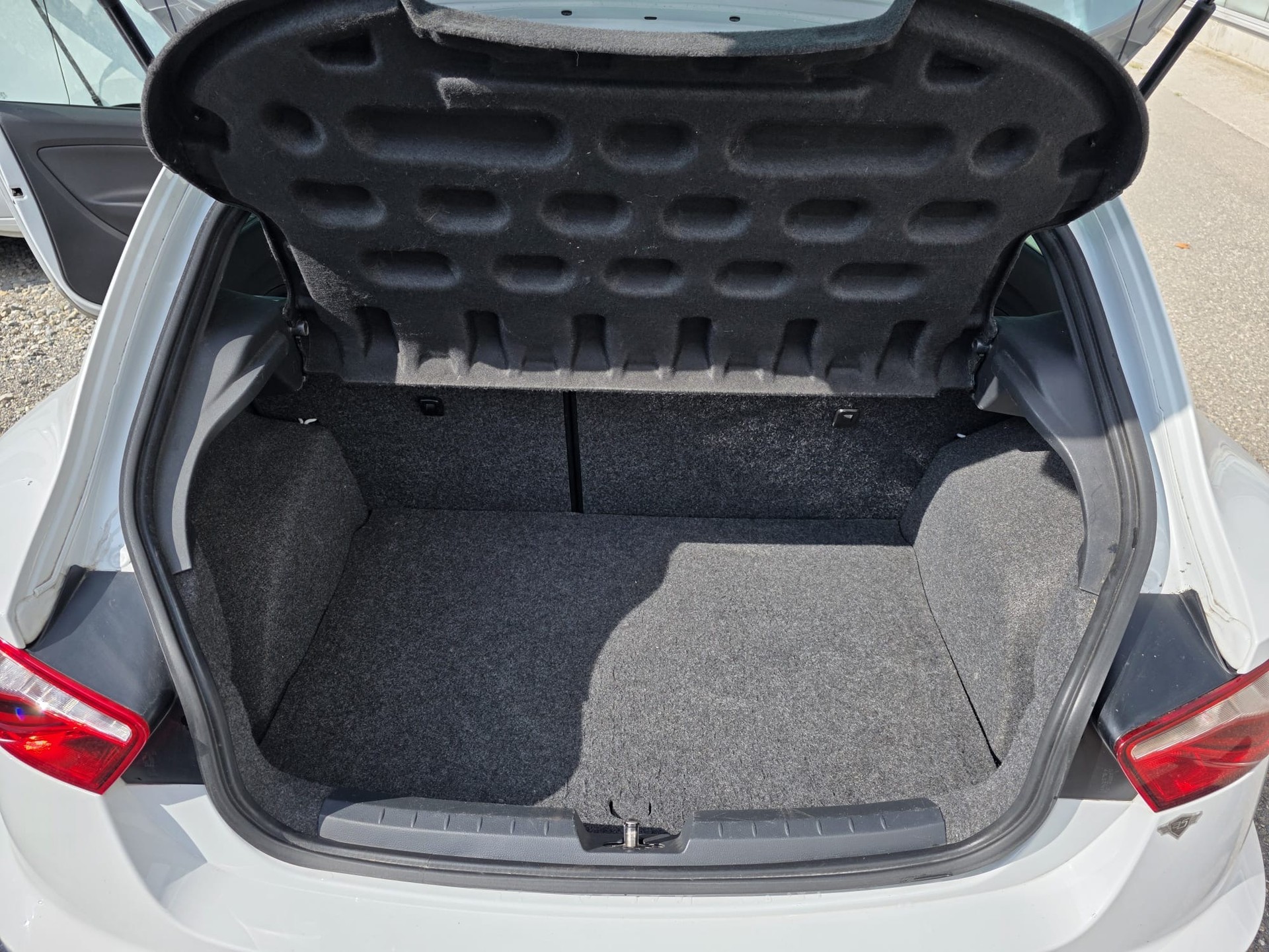 SEAT Ibiza SC 1.8 TSI Cupra-image-12