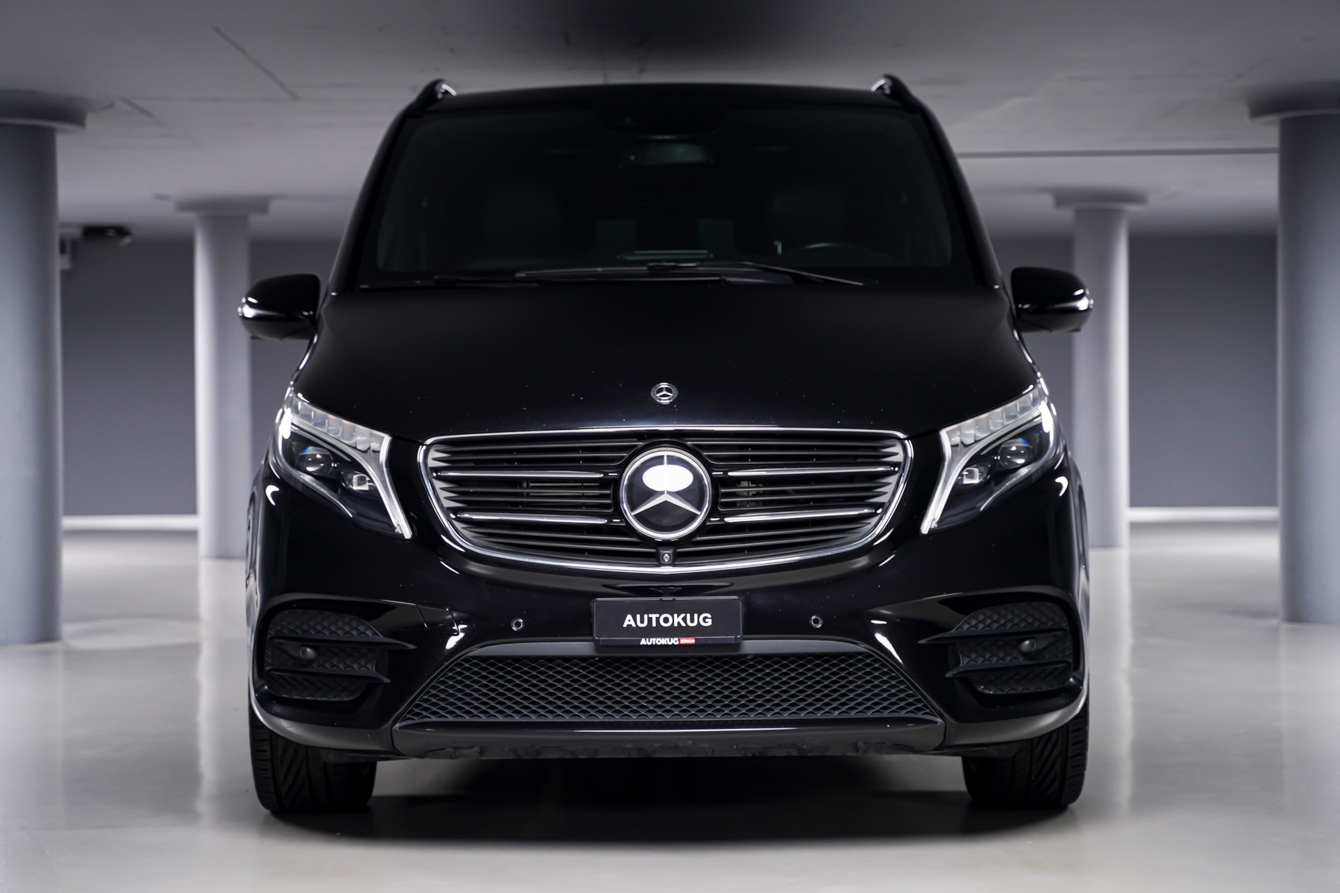 MERCEDES-BENZ V 250 d Swiss Edition lang AMG Line 4Matic 7G-Tronic-showroom-element-1