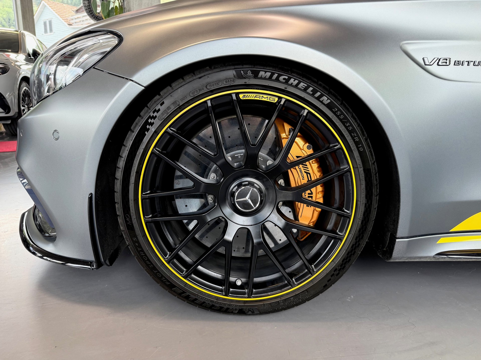 MERCEDES-BENZ C 63 S AMG Edition 1 Speedshift-showroom-element-3