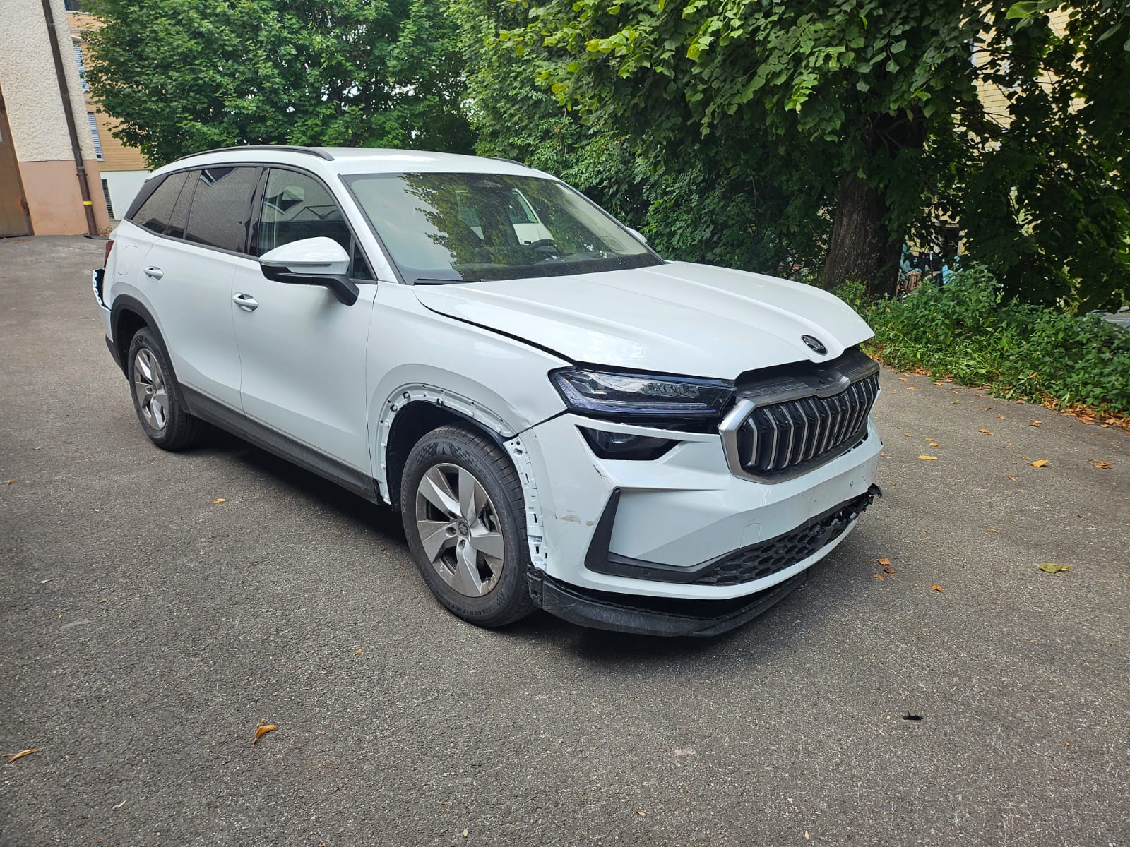 SKODA Kodiaq 2.0 TDI 7 SITZE 7 PLACES Selection 4x4 BESCHADIG ENDOMMAGE-image-12