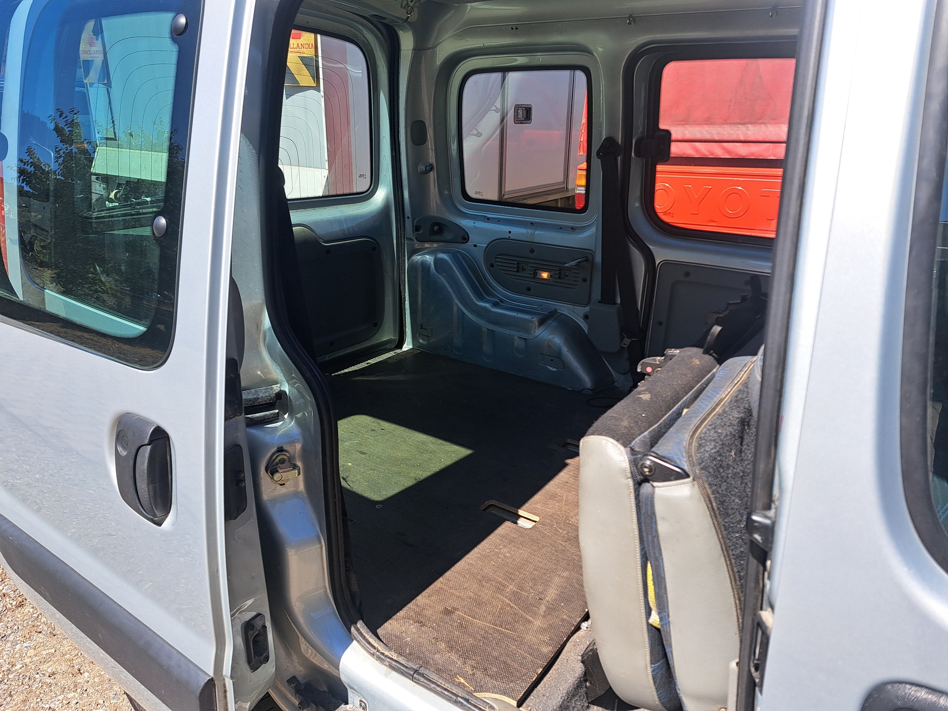 RENAULT Kangoo 1.2 16V Oasis-image-6