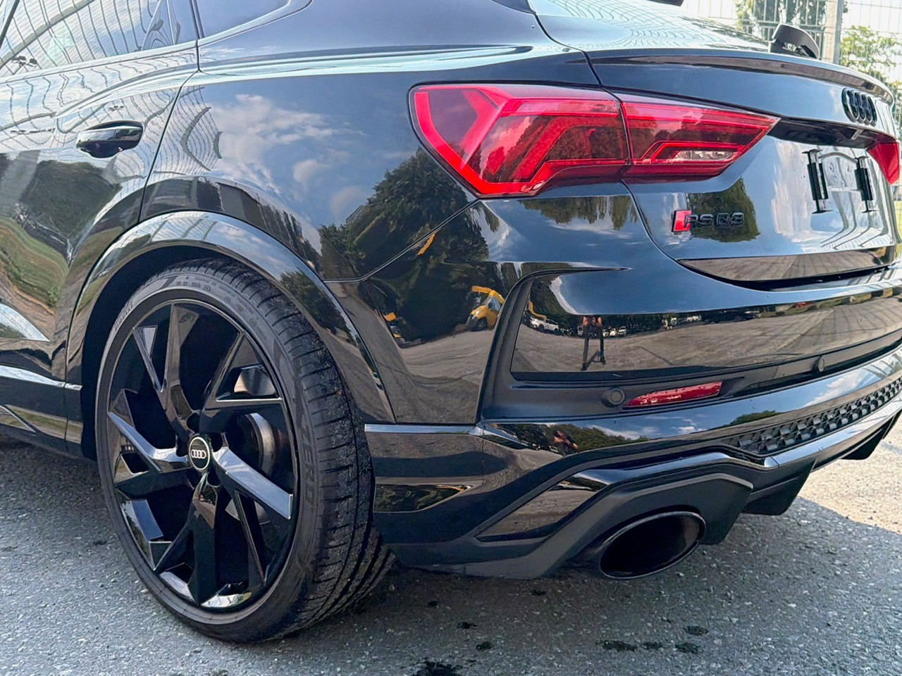 AUDI RS Q3 Sportback quattro S tronic-image-1