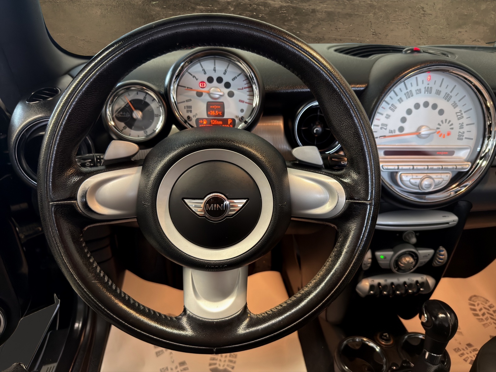 MINI Cooper Cabriolet Steptronic-image-8