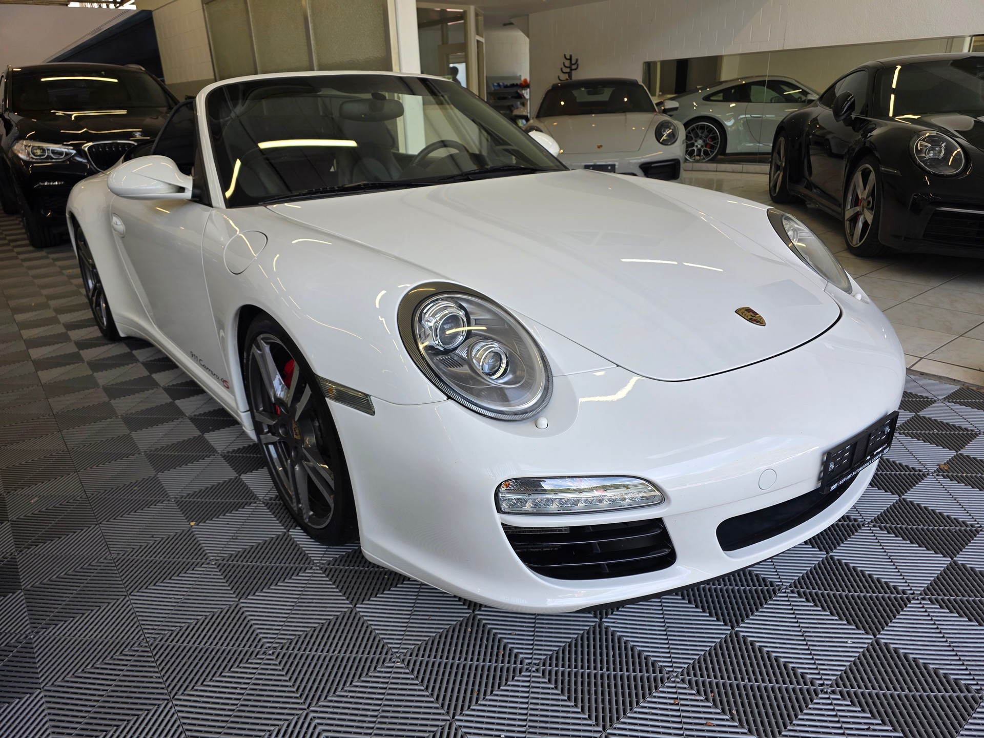PORSCHE 911 Cabrio Carrera 4S PDK-showroom-element-3
