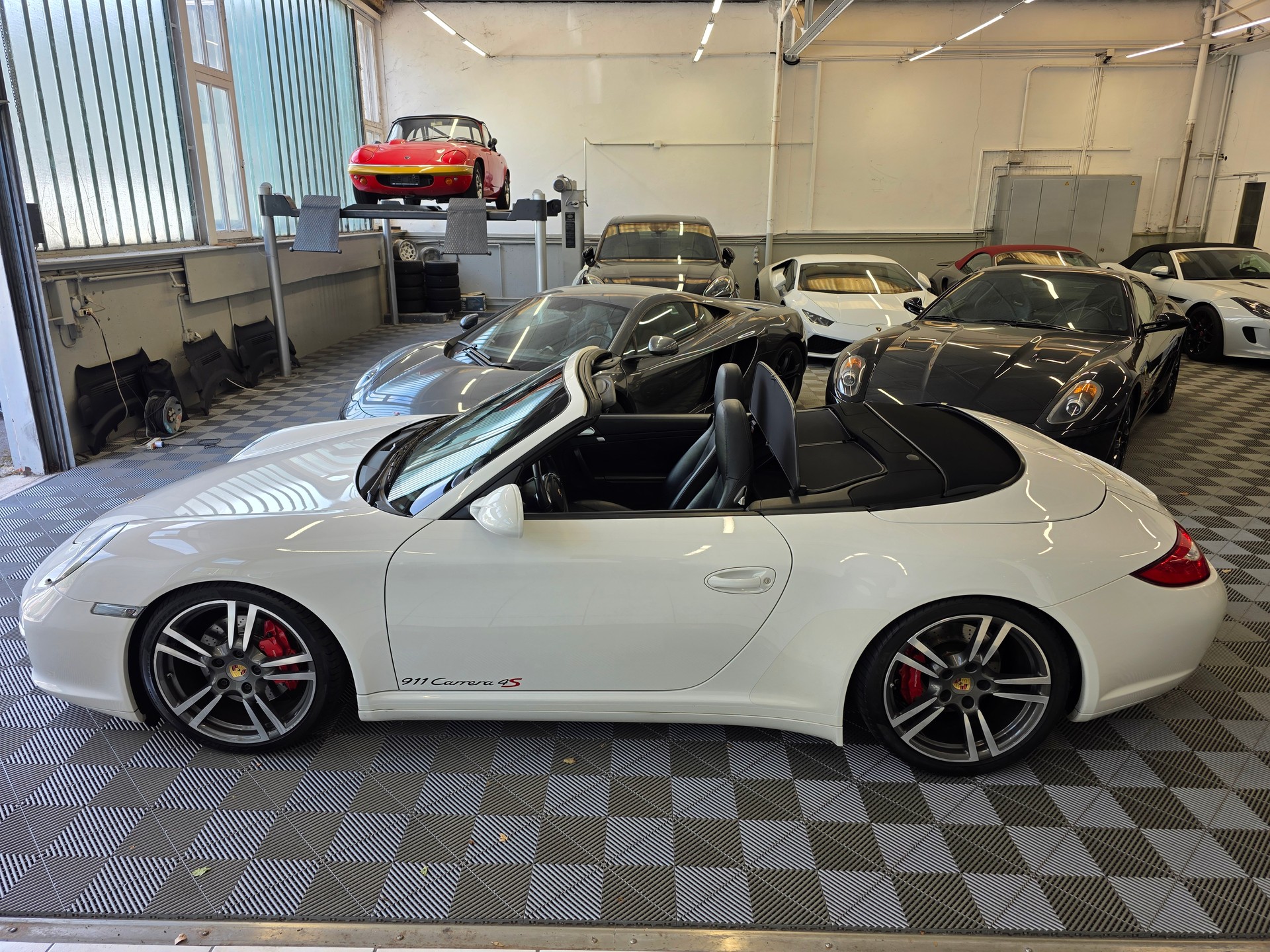 PORSCHE 911 Cabrio Carrera 4S PDK-showroom-element-2