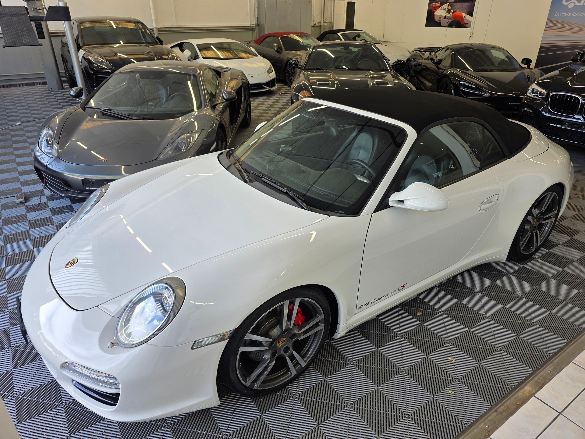 PORSCHE 911 Cabrio Carrera 4S PDK-showroom-element-1