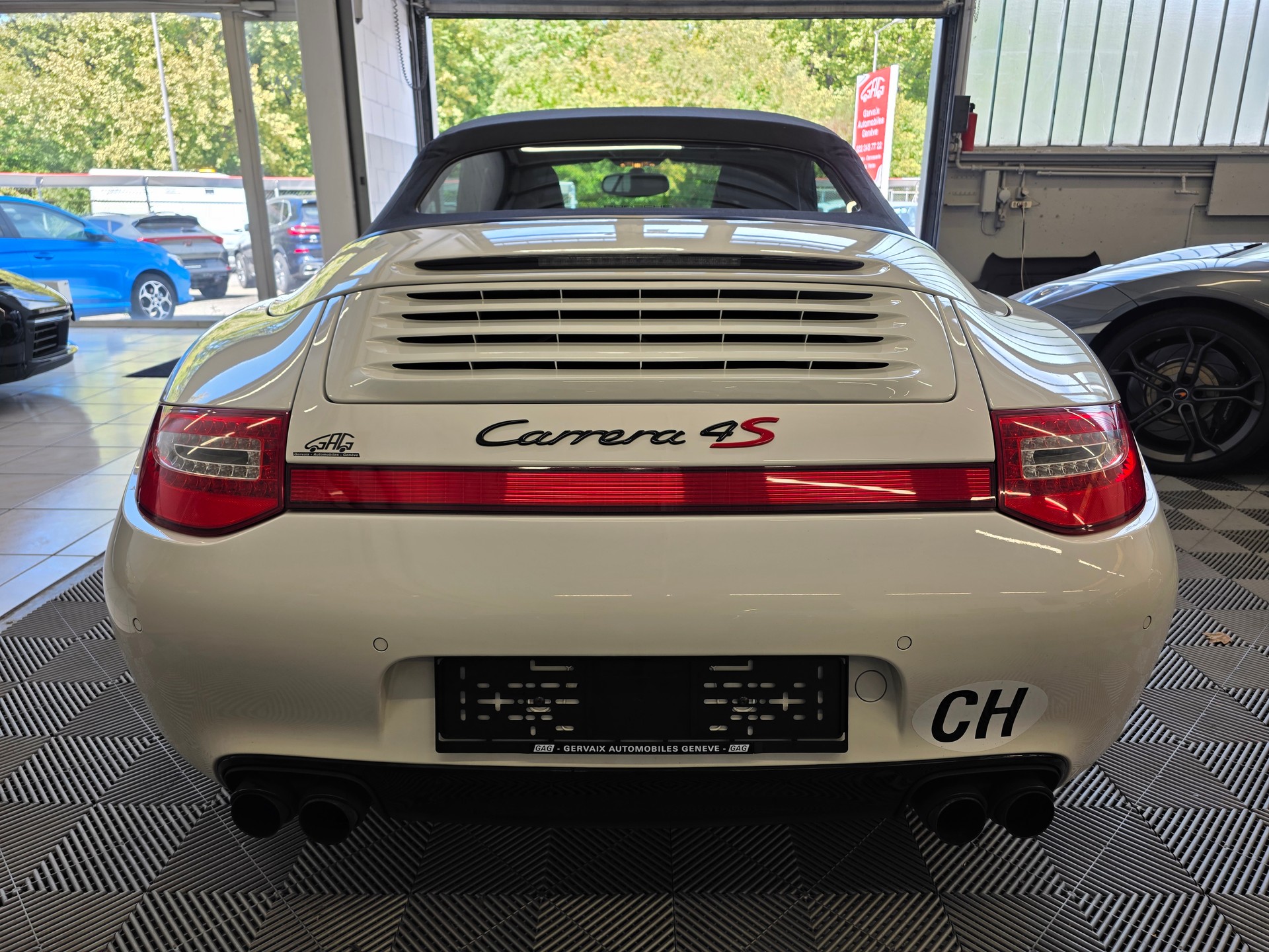 PORSCHE 911 Cabrio Carrera 4S PDK-image-4