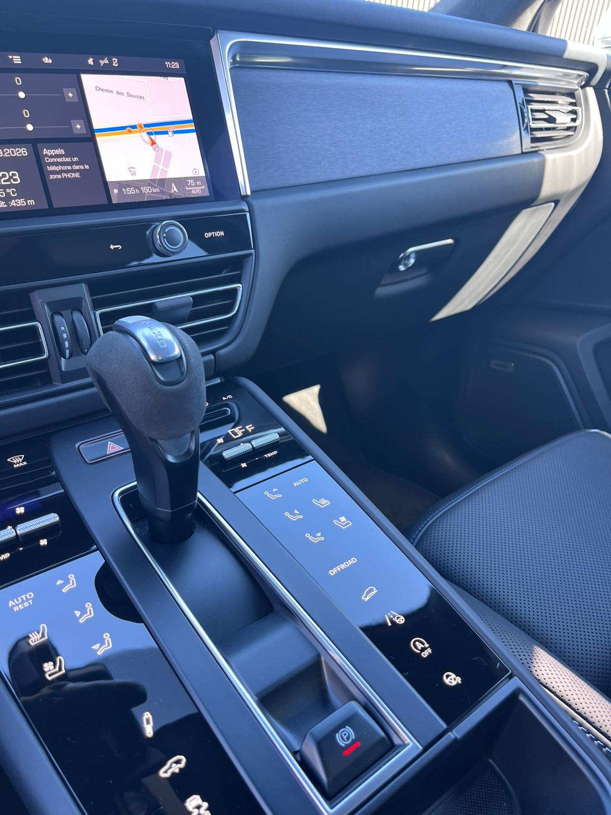 PORSCHE Macan GTS PDK-image-9