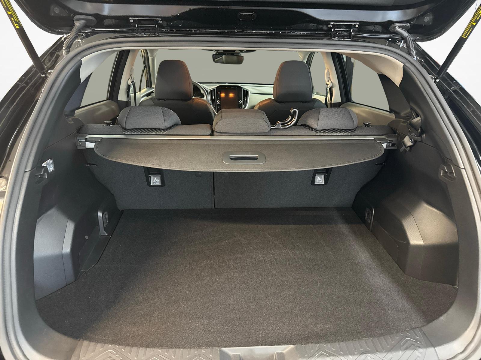 SUBARU Crosstrek 2.0i e-Boxer Swiss Plus-image-11