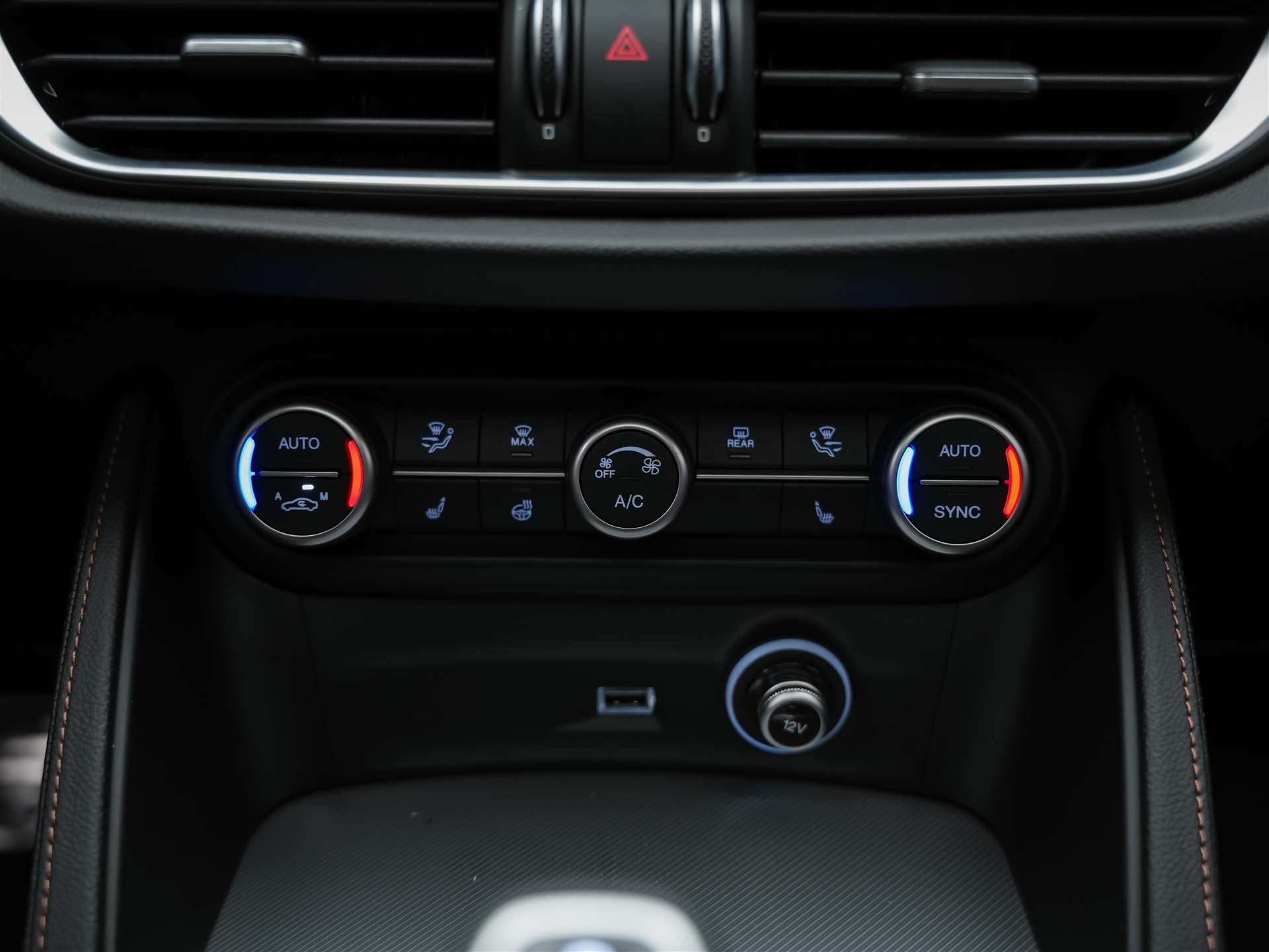 ALFA ROMEO Stelvio 2.0 Intensa Q4 AT8 *SOFORT Verfügbar*Werksgarantie*Panorama*Harman/Kardon*-image-25