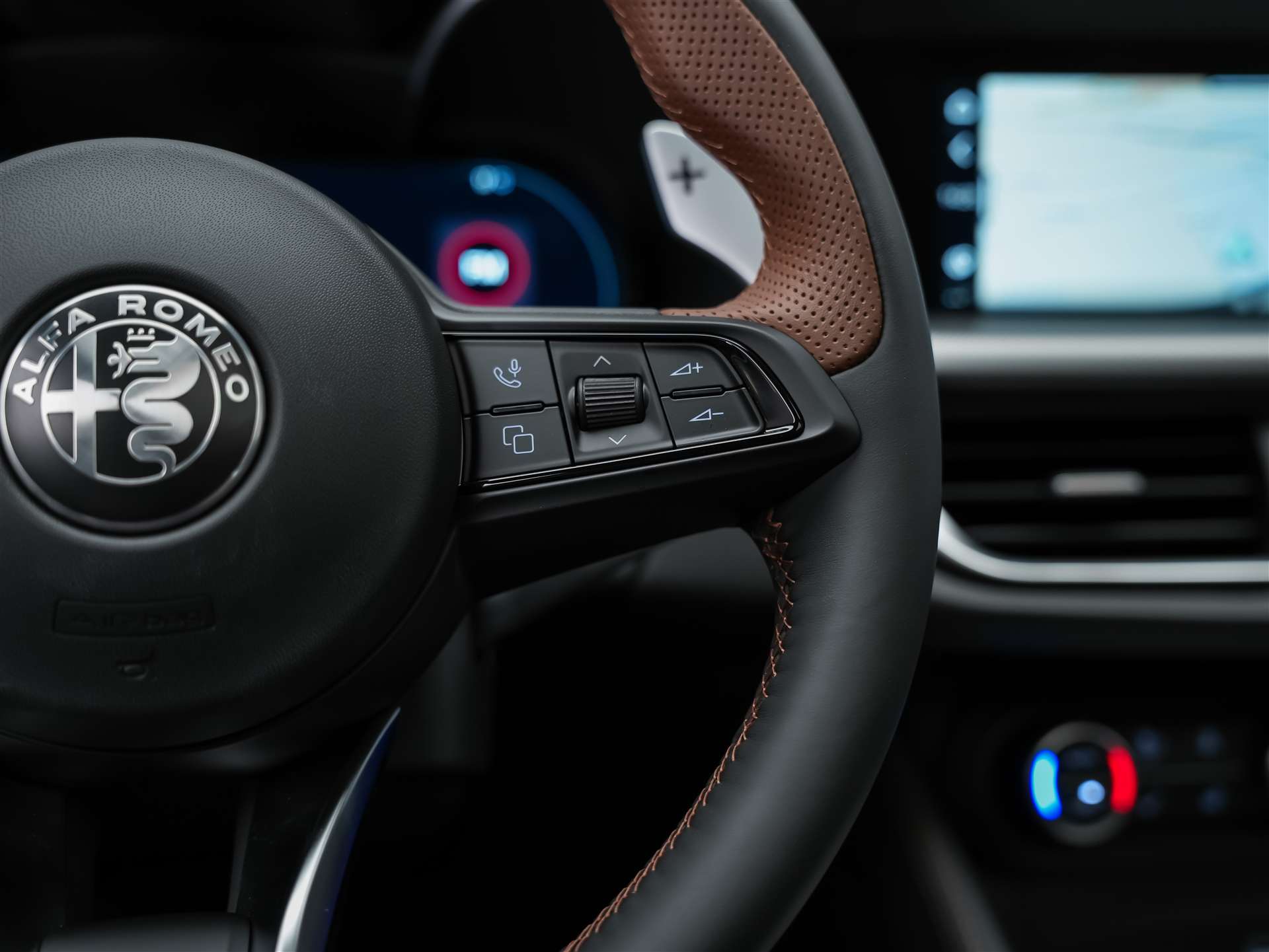 ALFA ROMEO Stelvio 2.0 Intensa Q4 AT8 *SOFORT Verfügbar*Werksgarantie*Panorama*Harman/Kardon*-image-32