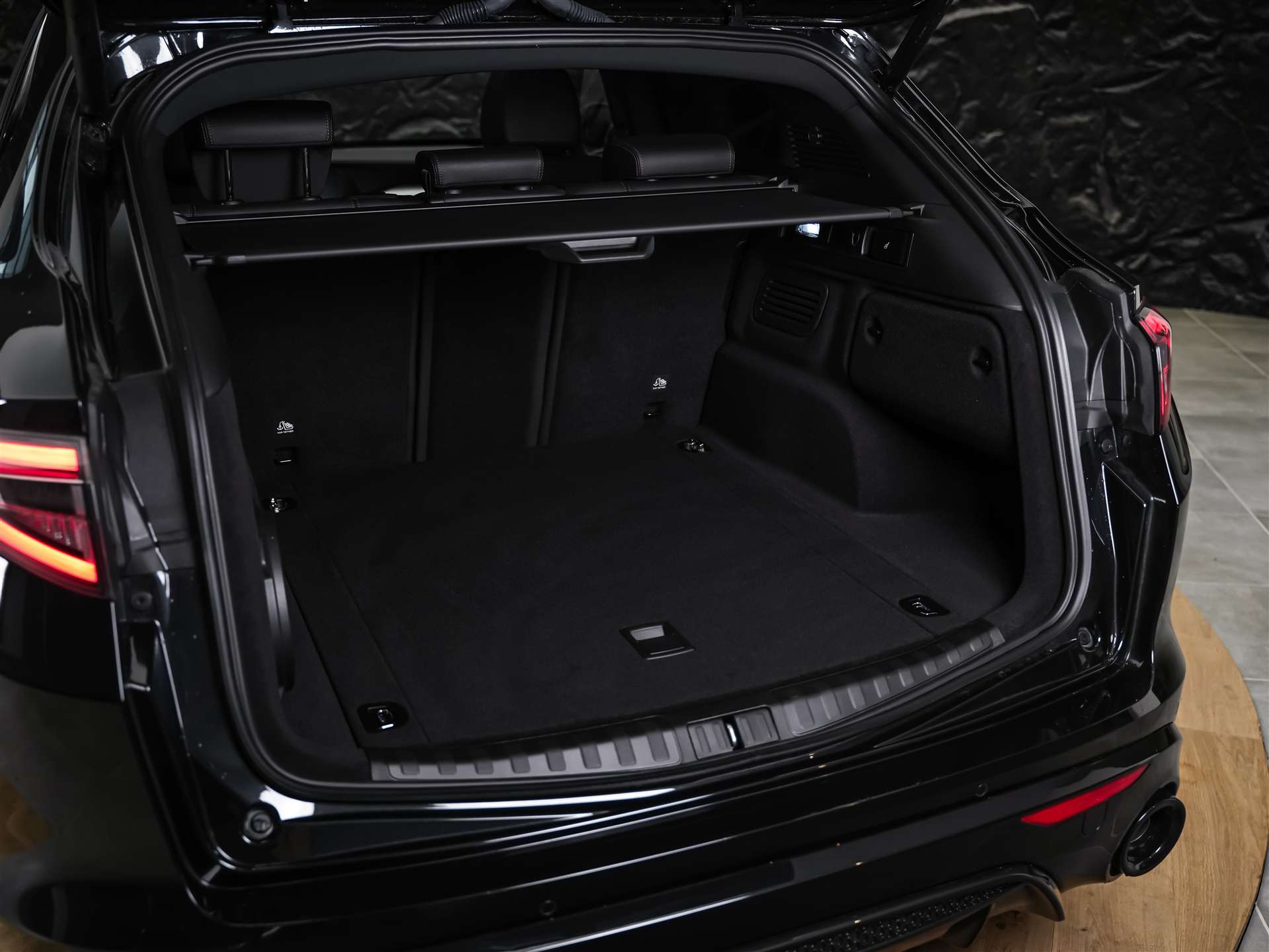 ALFA ROMEO Stelvio 2.0 Intensa Q4 AT8 *SOFORT Verfügbar*Werksgarantie*Panorama*Harman/Kardon*-image-42