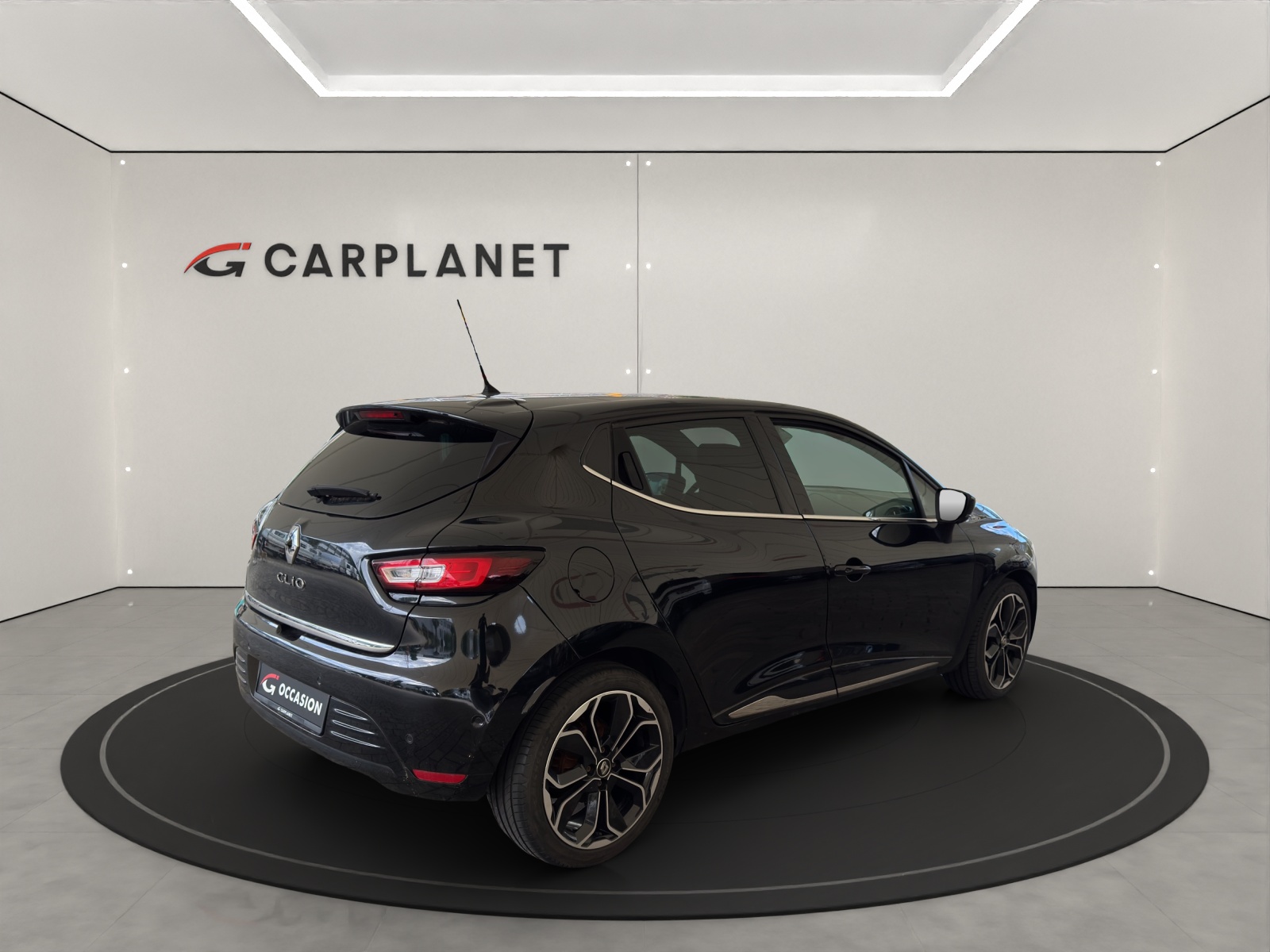 RENAULT Clio 1.2 TCe 120PS 90th Anniv. S/S *Automat*-image-5