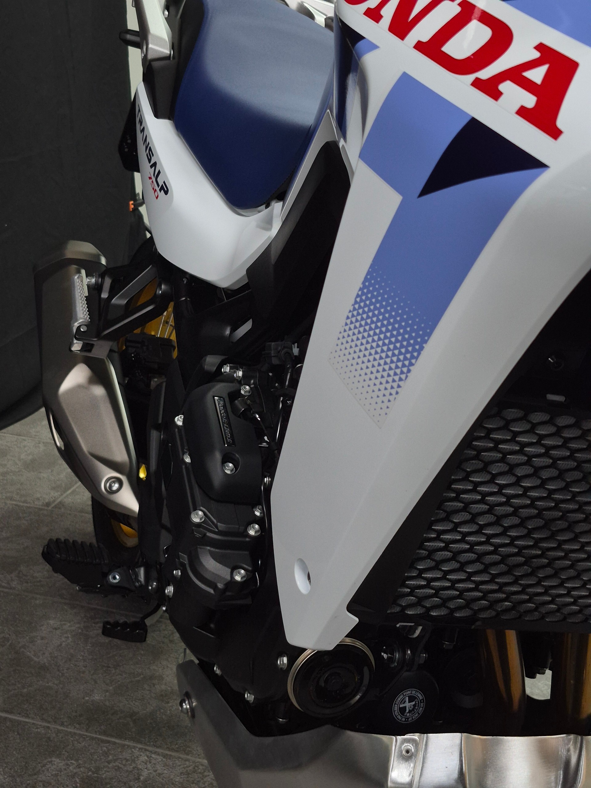HONDA XL 750 Transalp E-Clutch-image-10